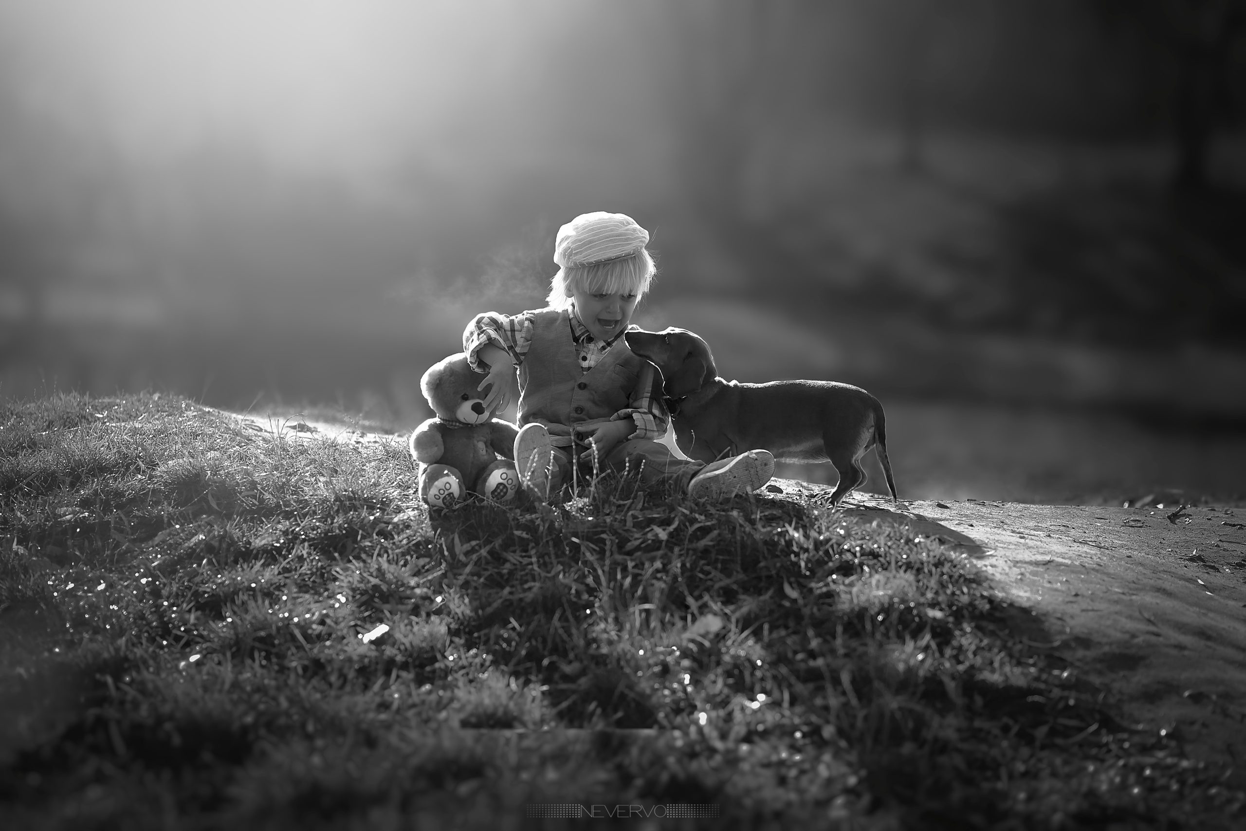 Черно-белая фотосъемка. B&W съемка в Москве. ЧБ фотограф Олег Голишник. Арт-фотограф Олег Голишников. Творческая мастерская