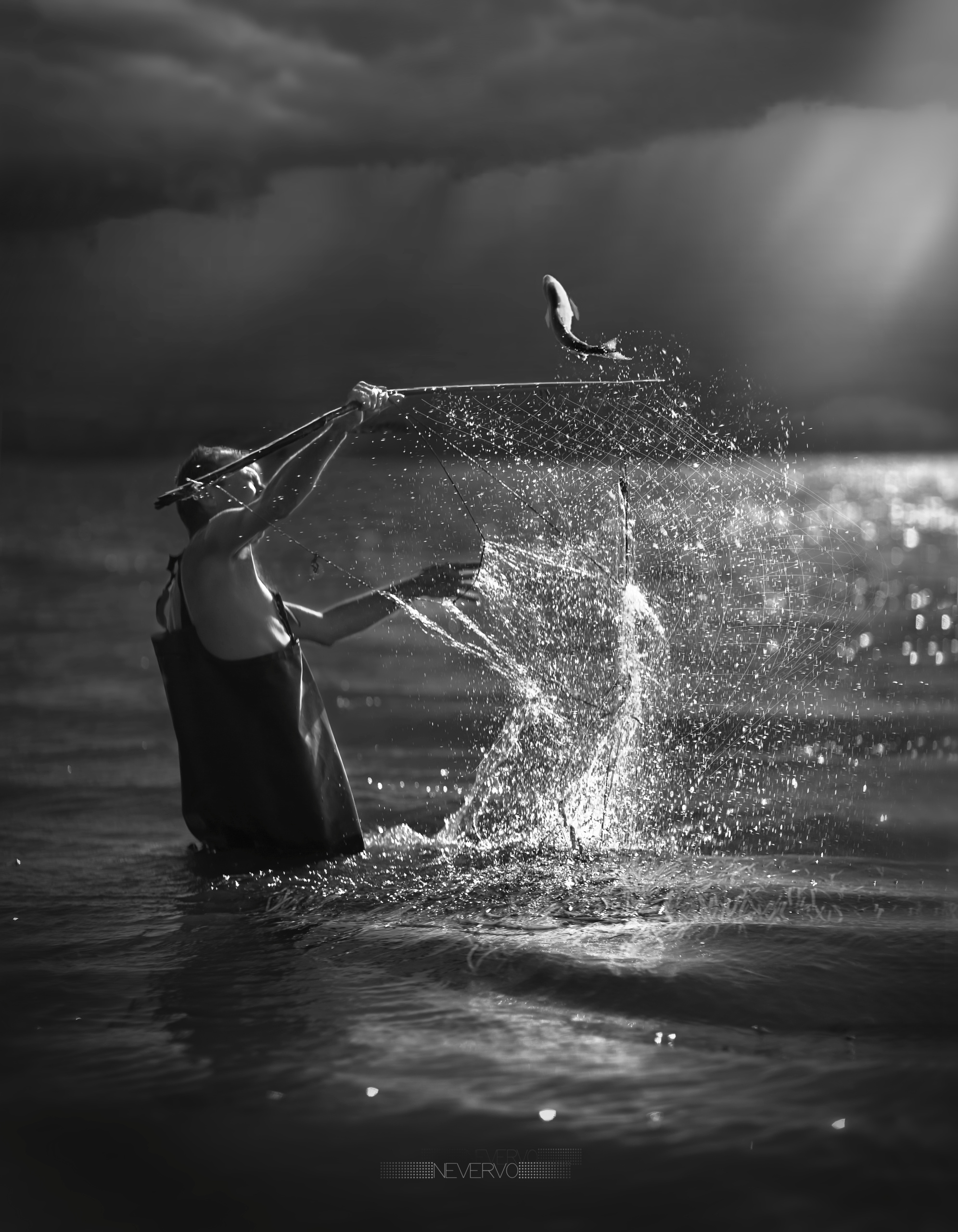Черно-белая фотосъемка. B&W съемка в Москве. ЧБ фотограф Олег Голишник. Арт-фотограф Олег Голишников. Творческая мастерская