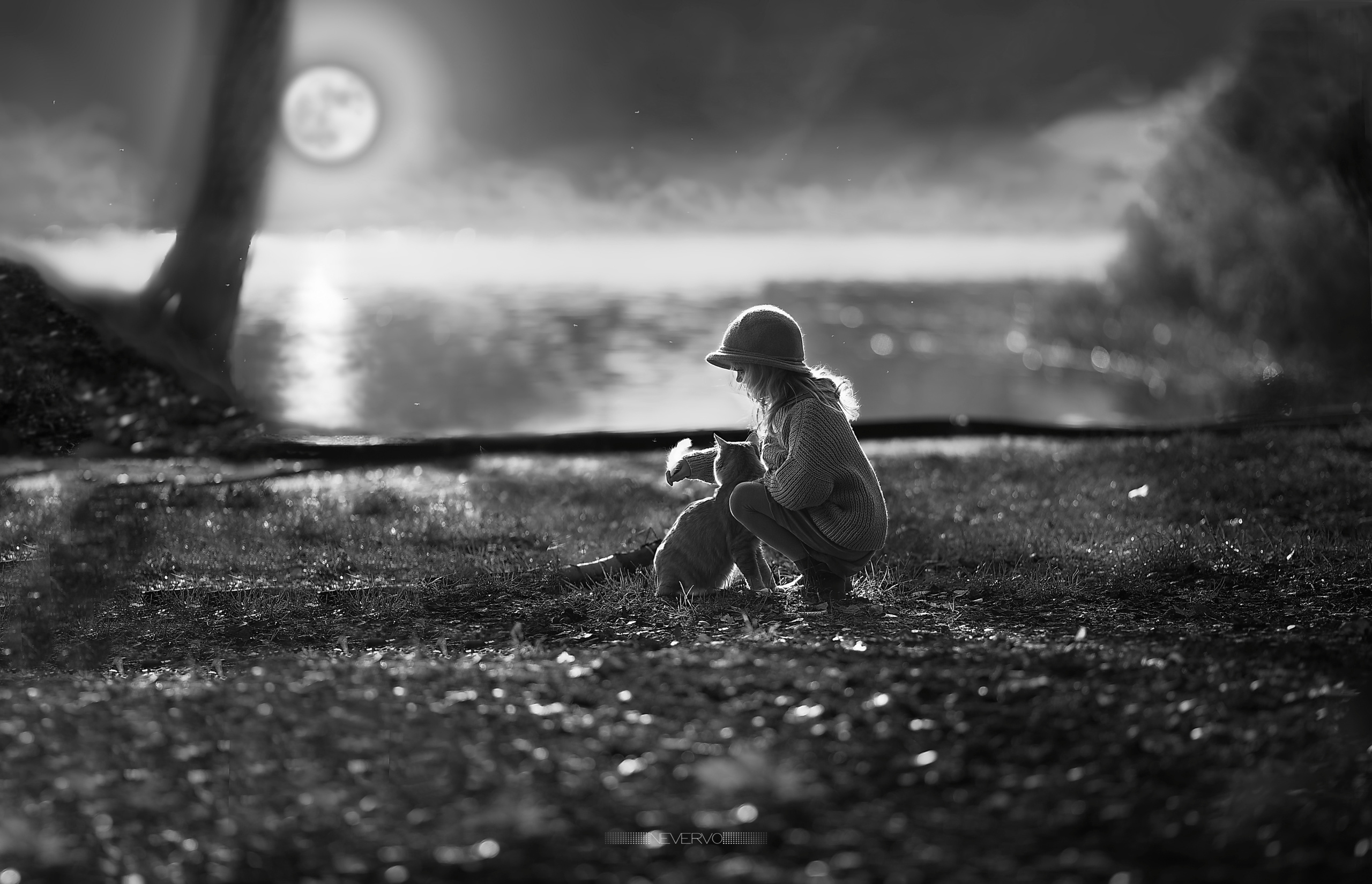 Черно-белая фотосъемка. B&W съемка в Москве. ЧБ фотограф Олег Голишник. Арт-фотограф Олег Голишников. Творческая мастерская