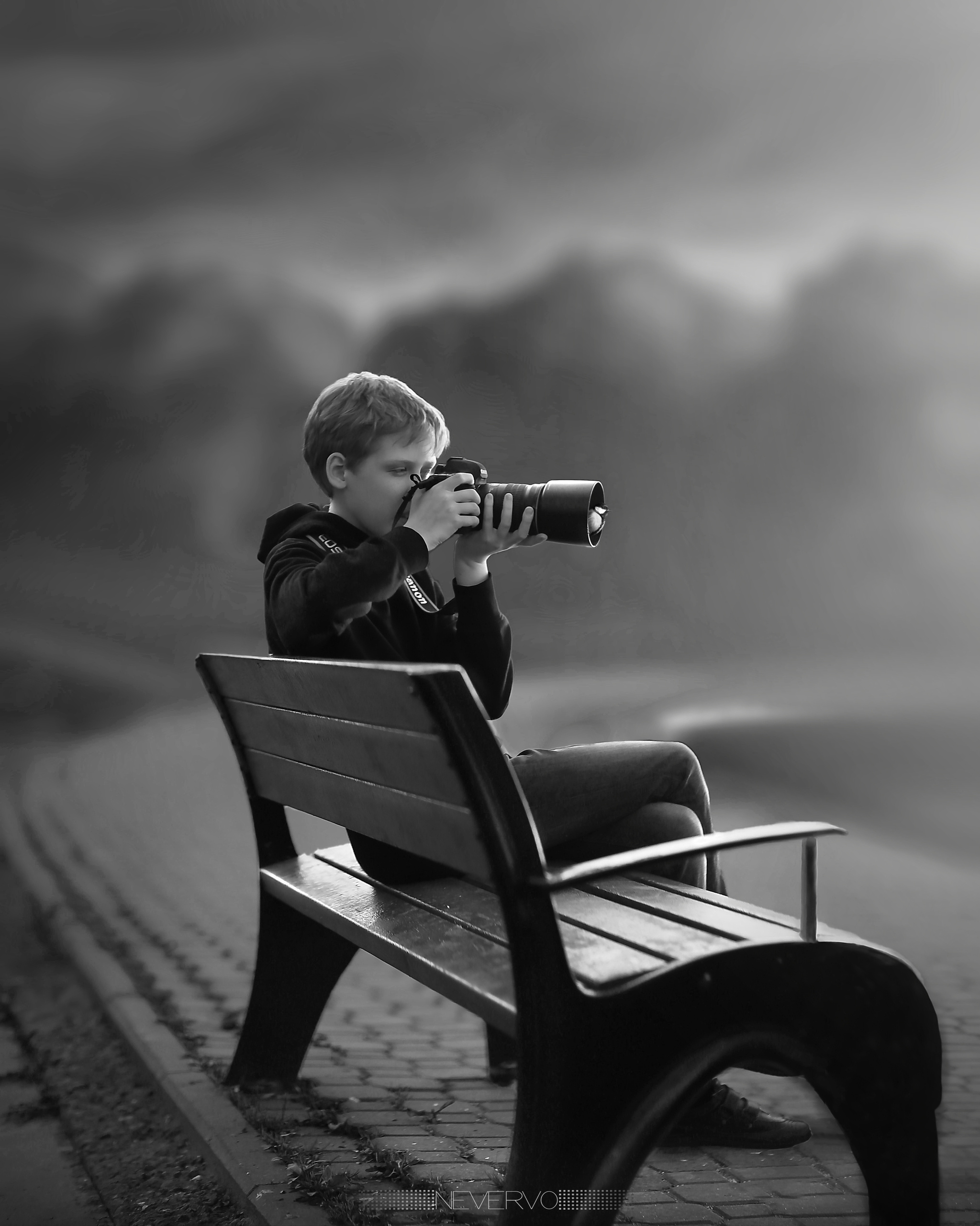 Черно-белая фотосъемка. B&W съемка в Москве. ЧБ фотограф Олег Голишник. Арт-фотограф Олег Голишников. Творческая мастерская