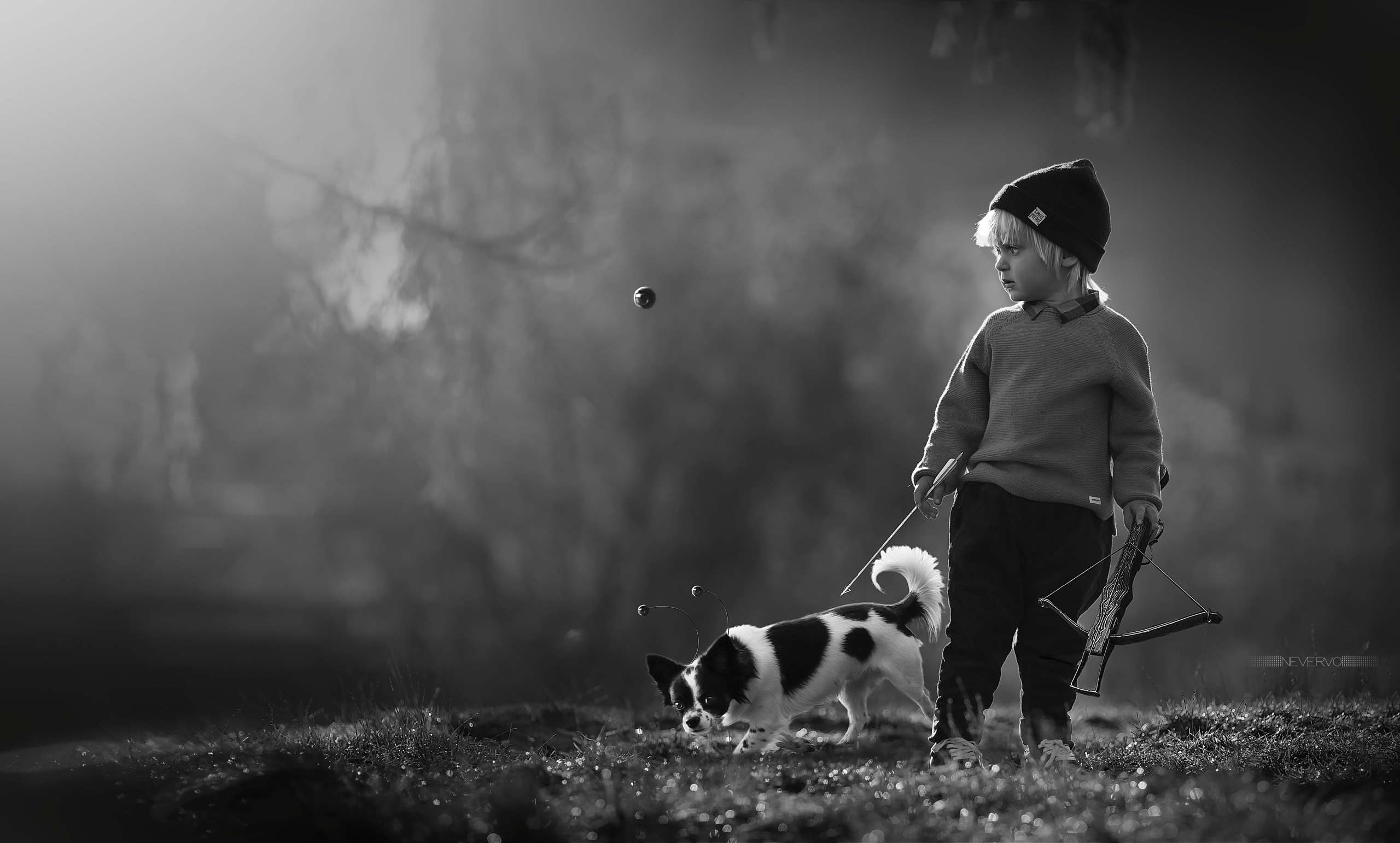 Черно-белая фотосъемка. B&W съемка в Москве. ЧБ фотограф Олег Голишник. Арт-фотограф Олег Голишников. Творческая мастерская