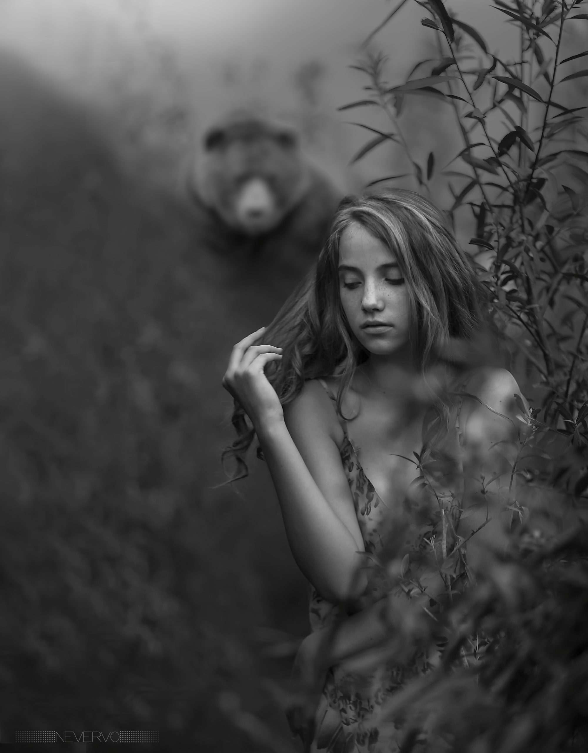 Черно-белая фотосъемка. B&W съемка в Москве. ЧБ фотограф Олег Голишник. Арт-фотограф Олег Голишников. Творческая мастерская