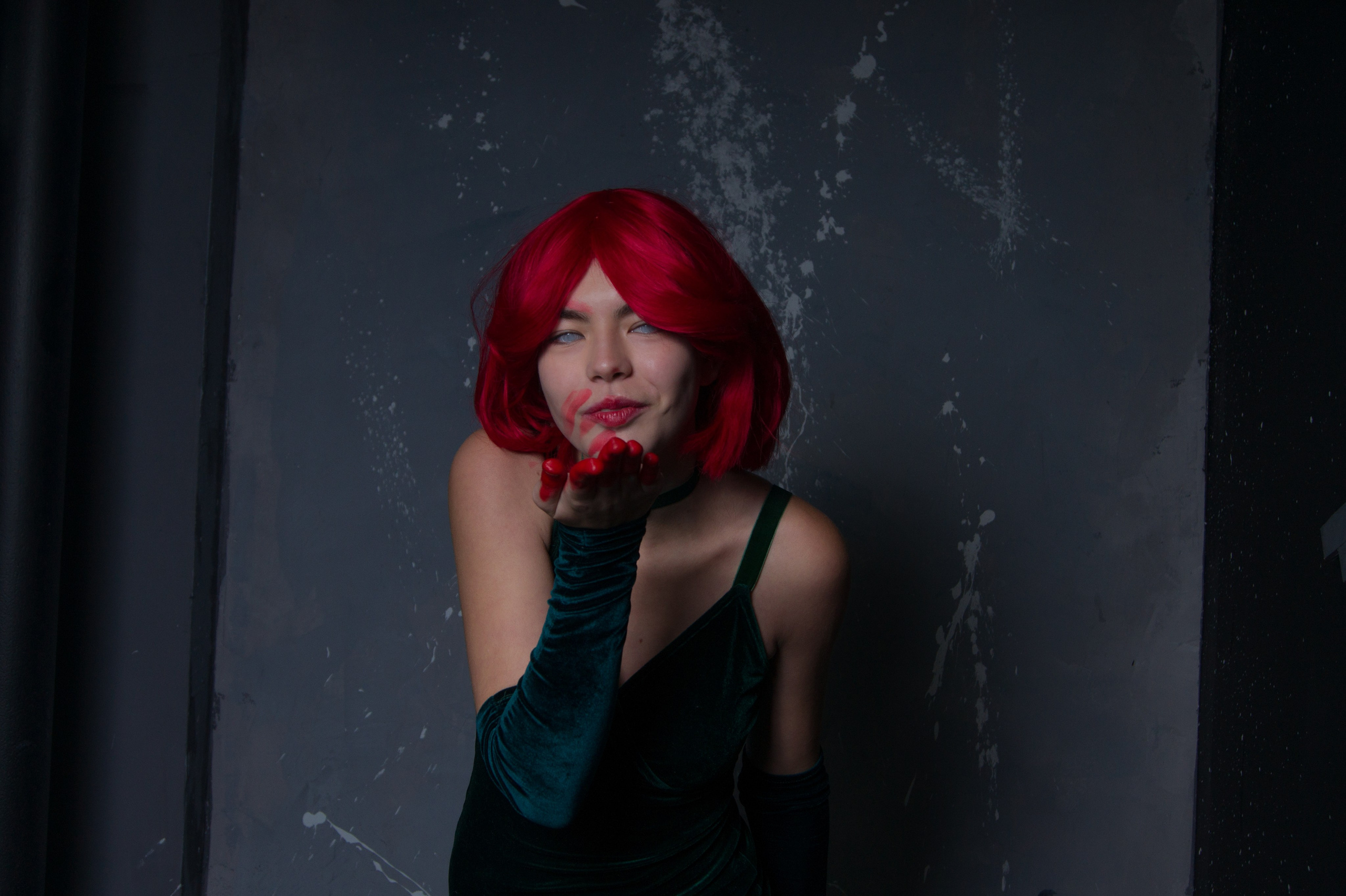 Юля Пчелкина (Персонаж Bubble Comics). Главная