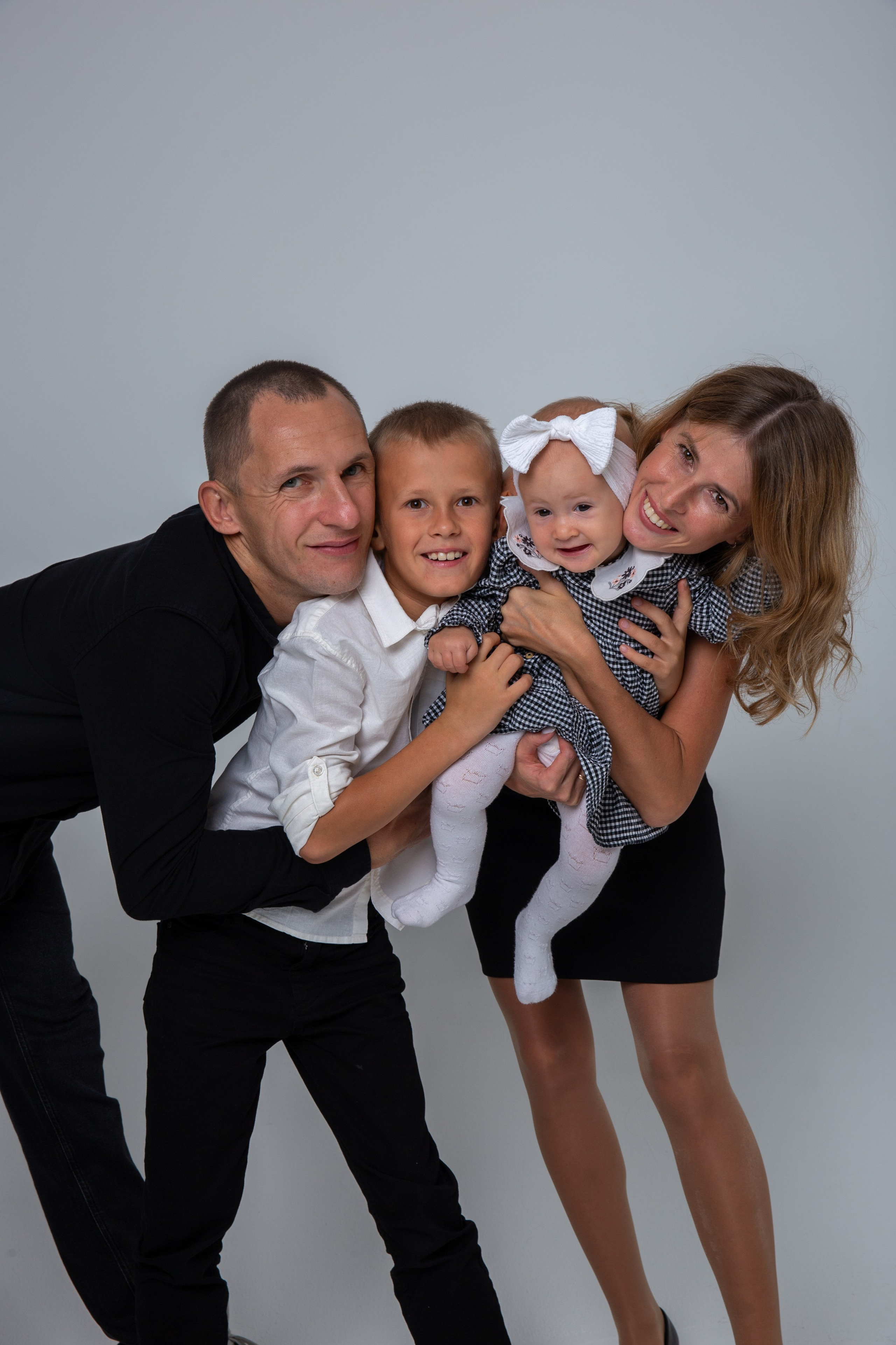 Екатерина и Александр Семейная съемка в студии. Семейный и детский фотограф в Москве и Московской области Ольга Иванютина