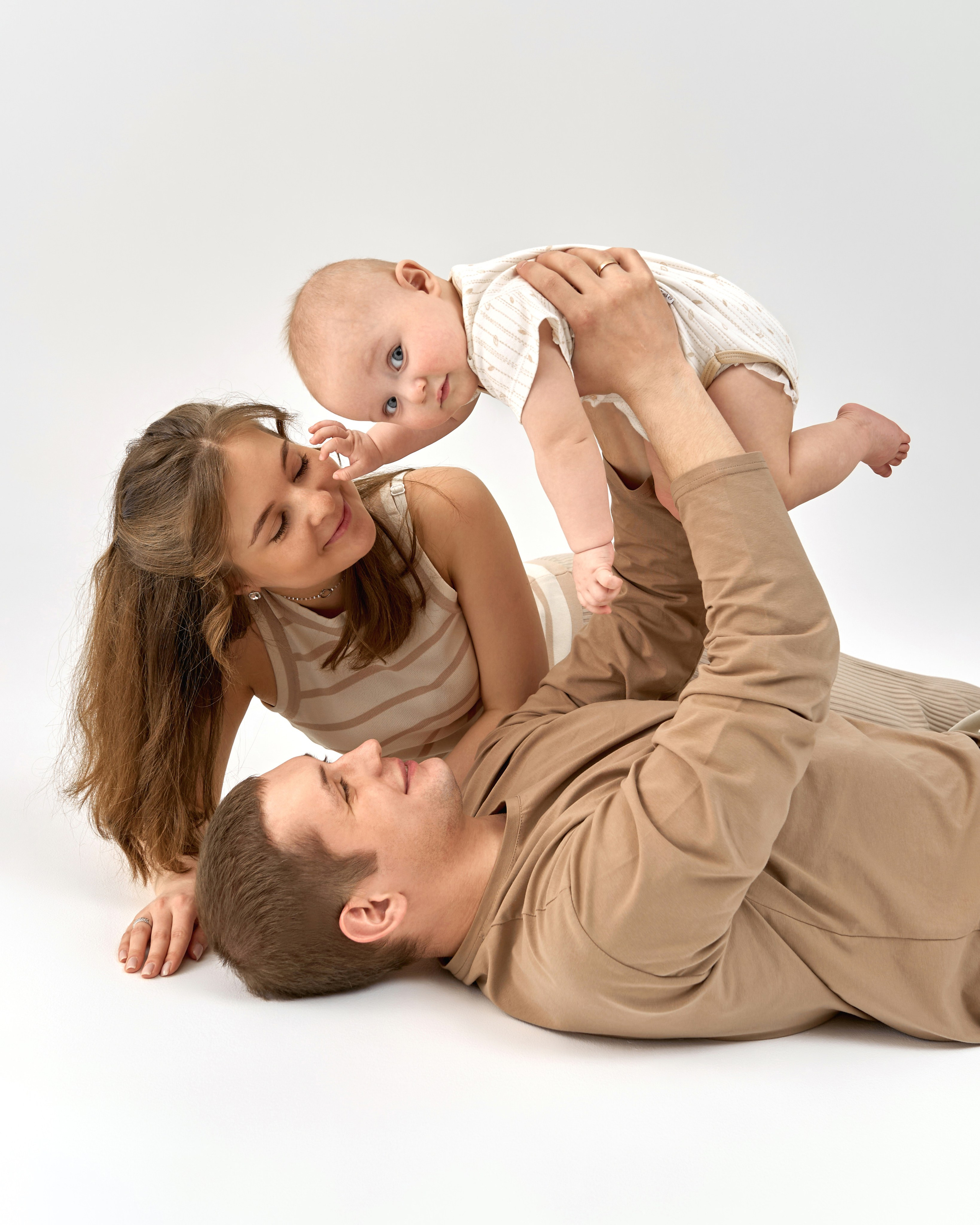 Семейная фотосьемка в стиле минимализм