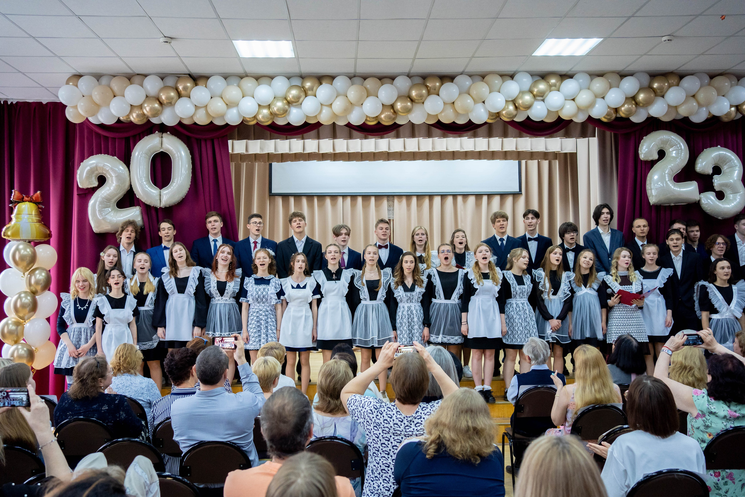 Последний звонок. Фотограф Казакова Анастасия