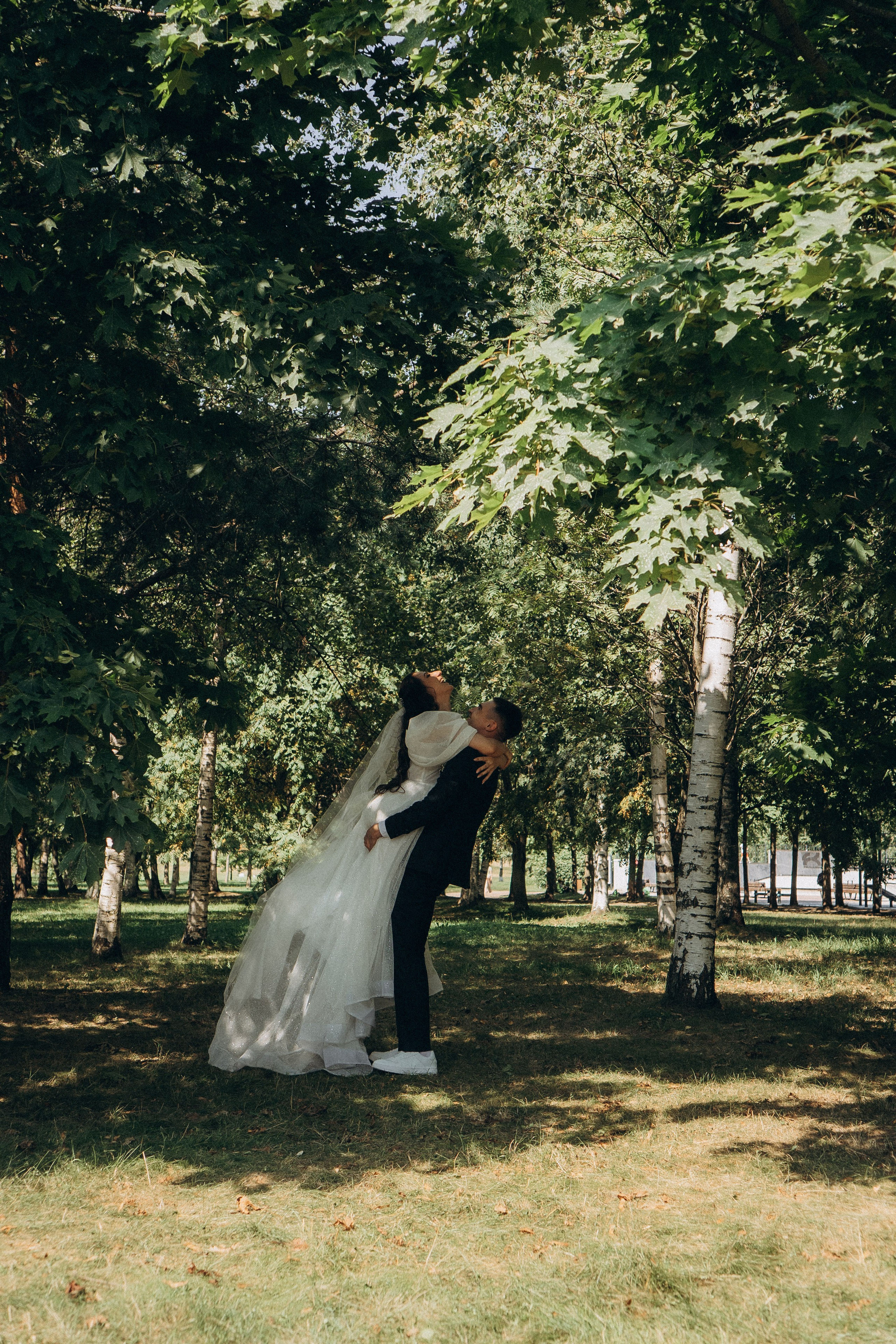 СВАДЕБНАЯ СЬЕМК В ПАРКЕ 300-ЛЕТИЯ. Профессиональный фотограф, Санкт-Петербург — Виктория Богомолова