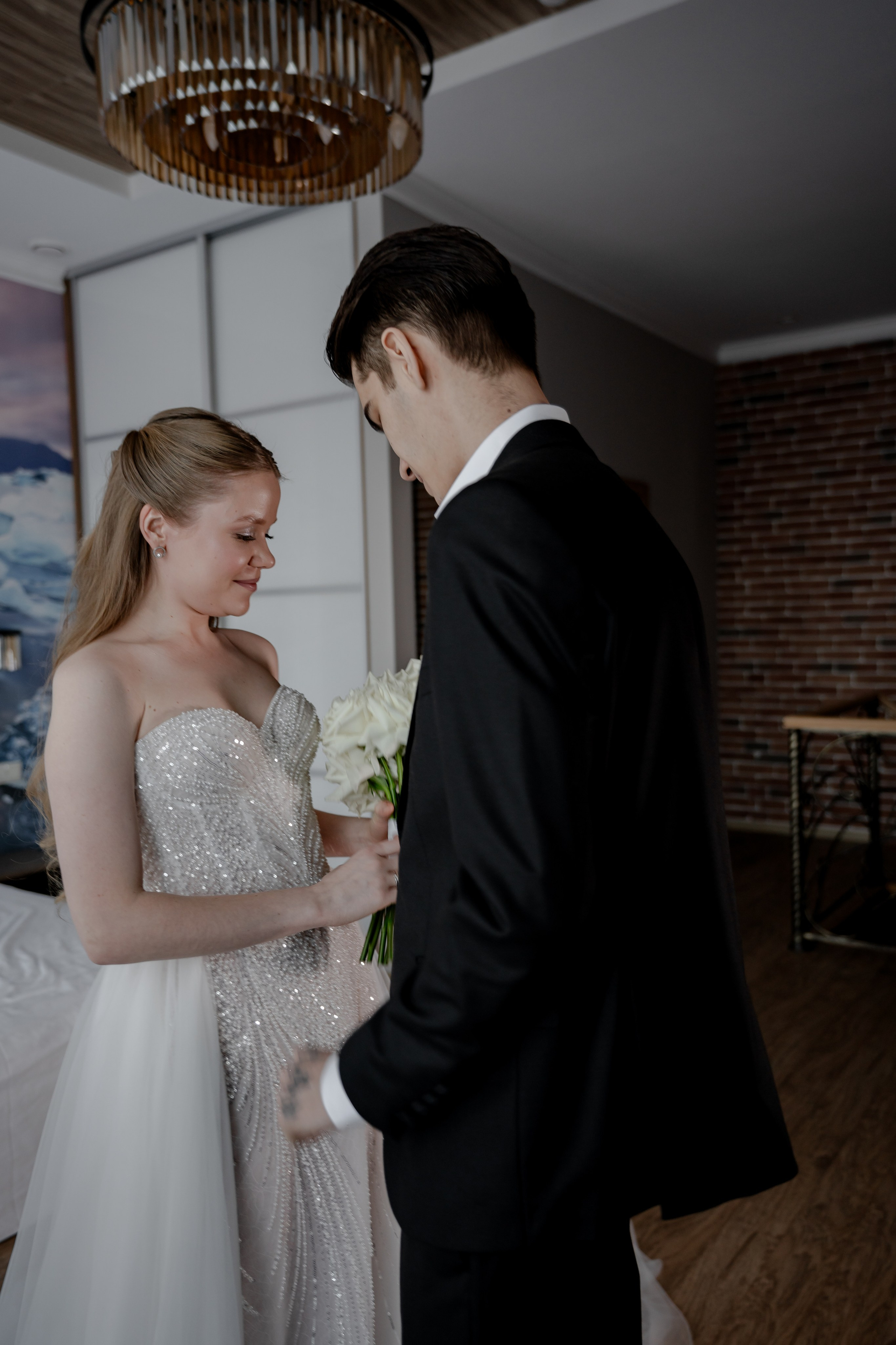 СВАДЕБНАЯ СЬЕМКА СБОРОВ В ОТЕЛЕ И ВЫЕЗД НА ЦЕРЕМОНИЮ (СНЯТО В СИБИРЕ В НИЖНЕВАРТОВСКЕ). Профессиональный фотограф, Санкт-Петербург — Виктория Богомолова