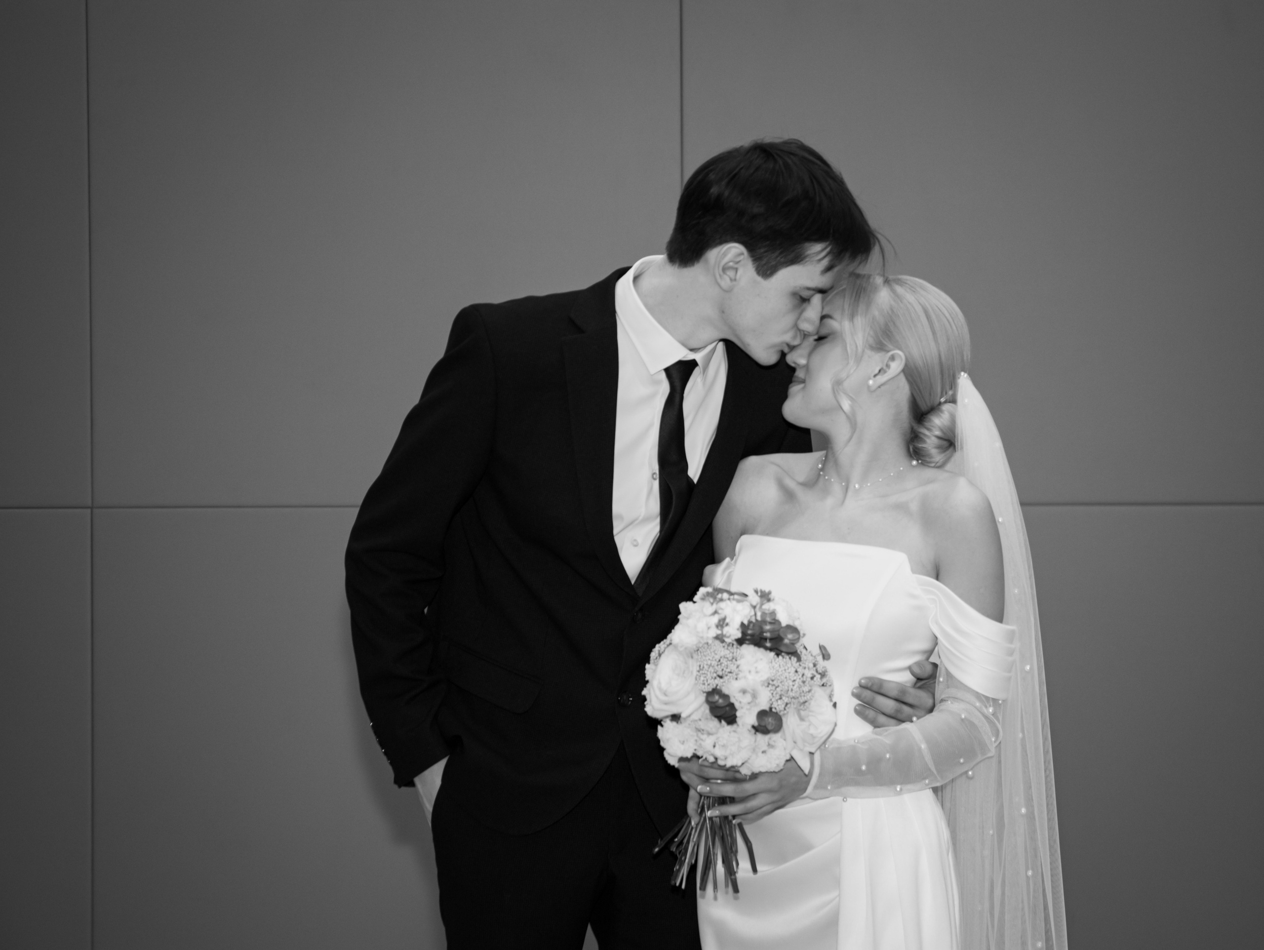 Илья&София (ЗАГС, прогулка, фотостудия). Свадебный и семейный фотограф в Москве Мила Широких