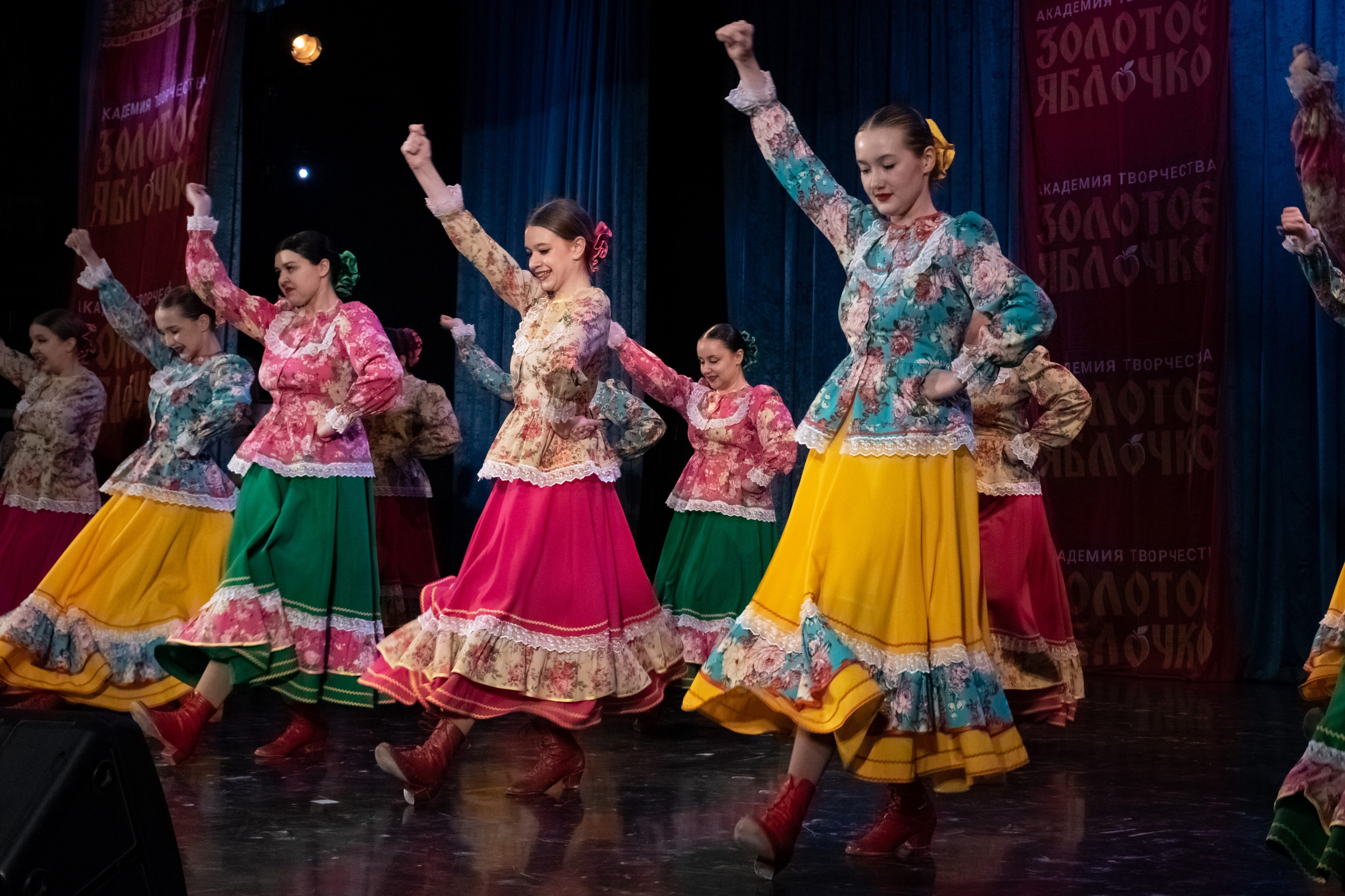 7 декабря, г. Выборг. Золотое яблочко