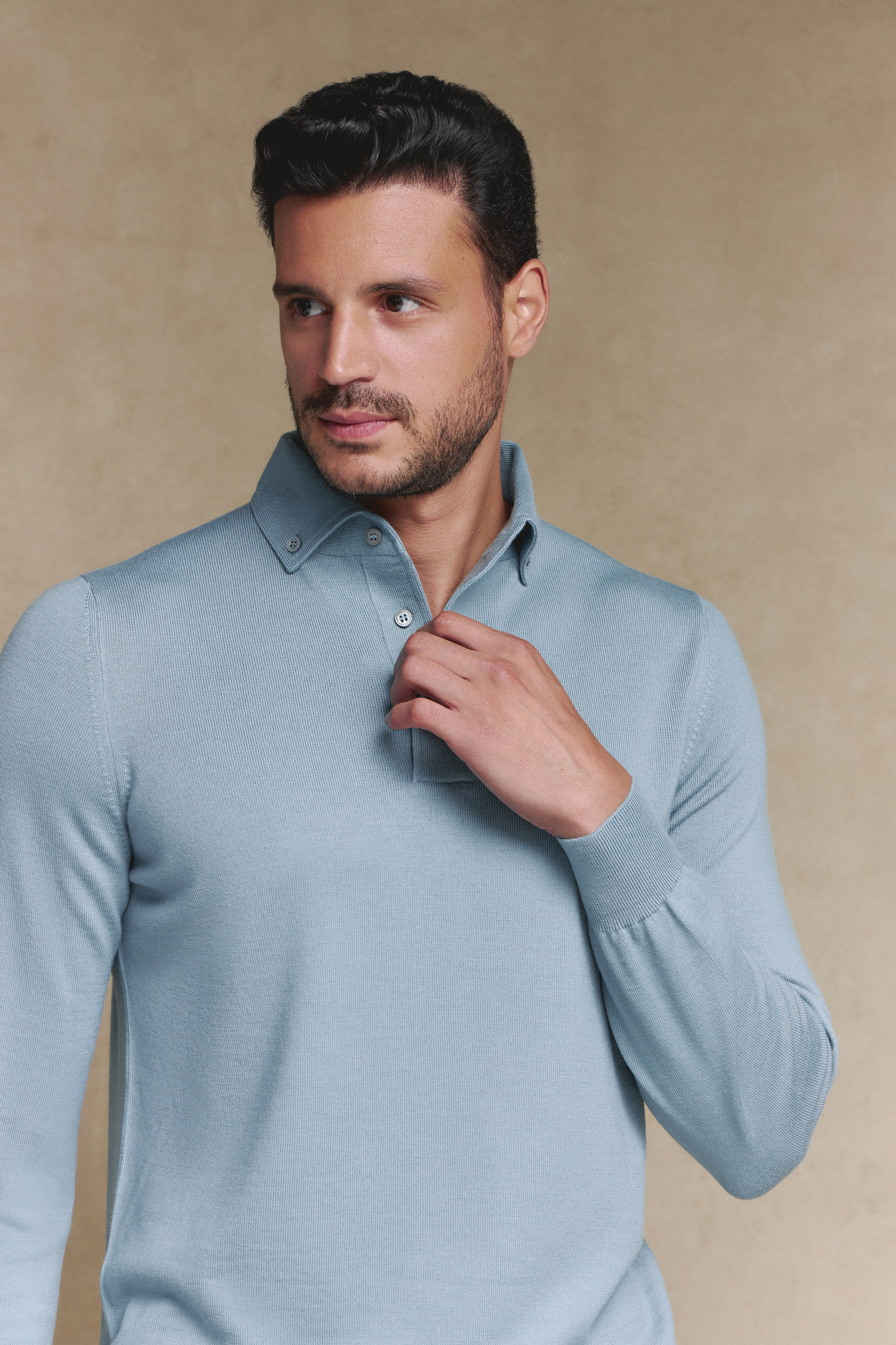 Turi Prive lookbook. Fashion and model test photographer based in Dubai and Abu-Dhabi