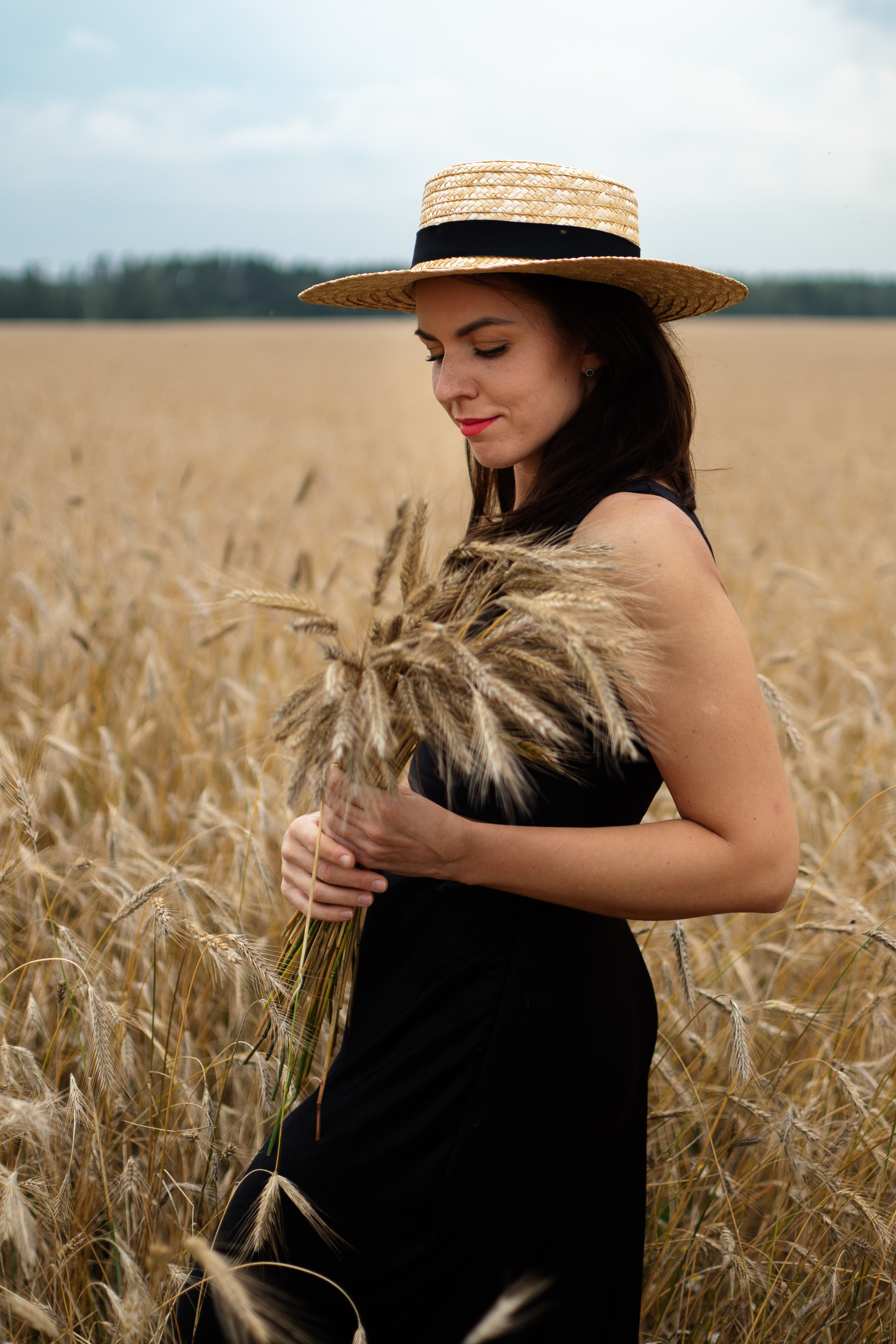 Поле пшеницы. Фотограф Москва Екатерина Постникова Индивидуальные и семейные съемки