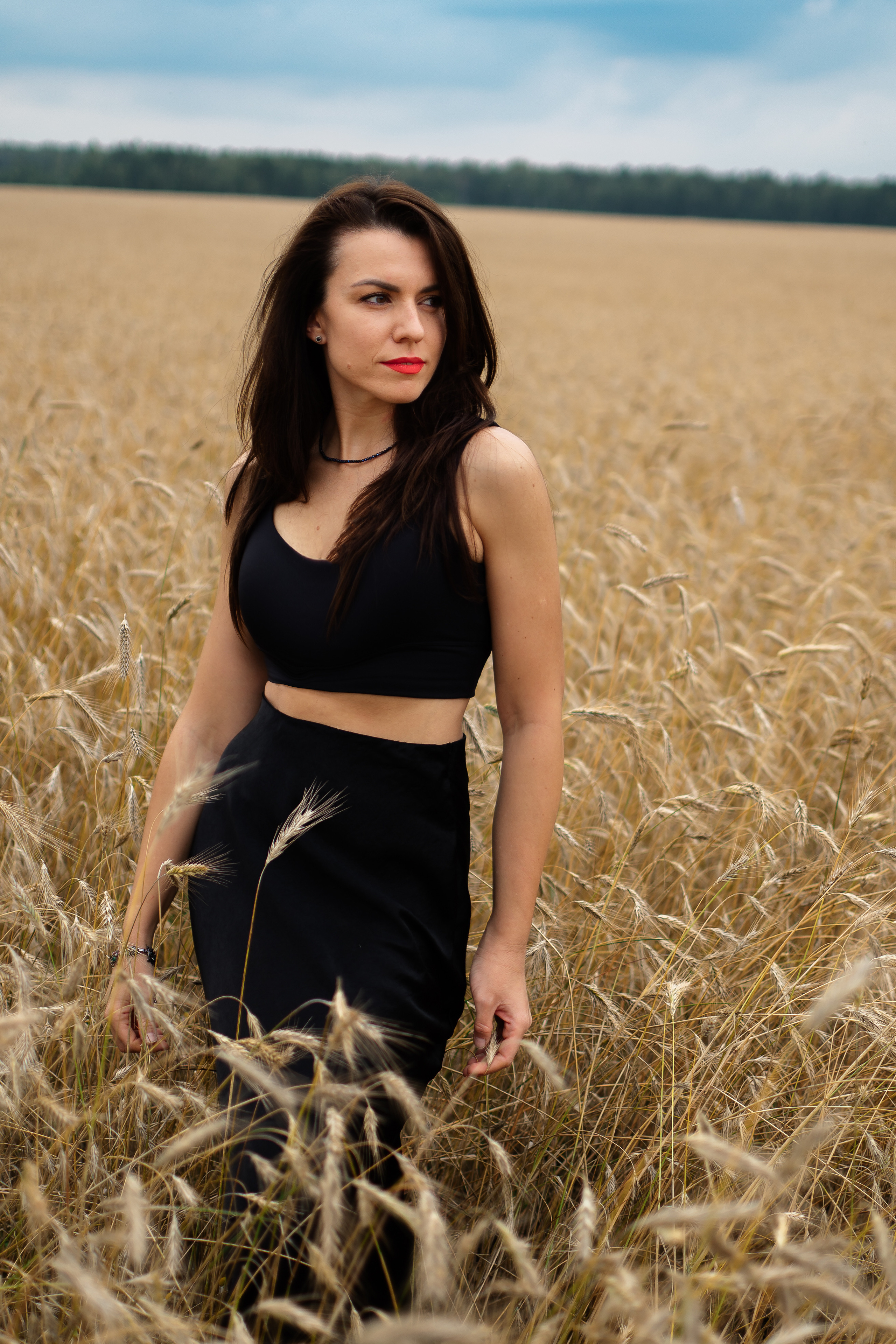 Поле пшеницы. Фотограф Москва Екатерина Постникова Индивидуальные и семейные съемки