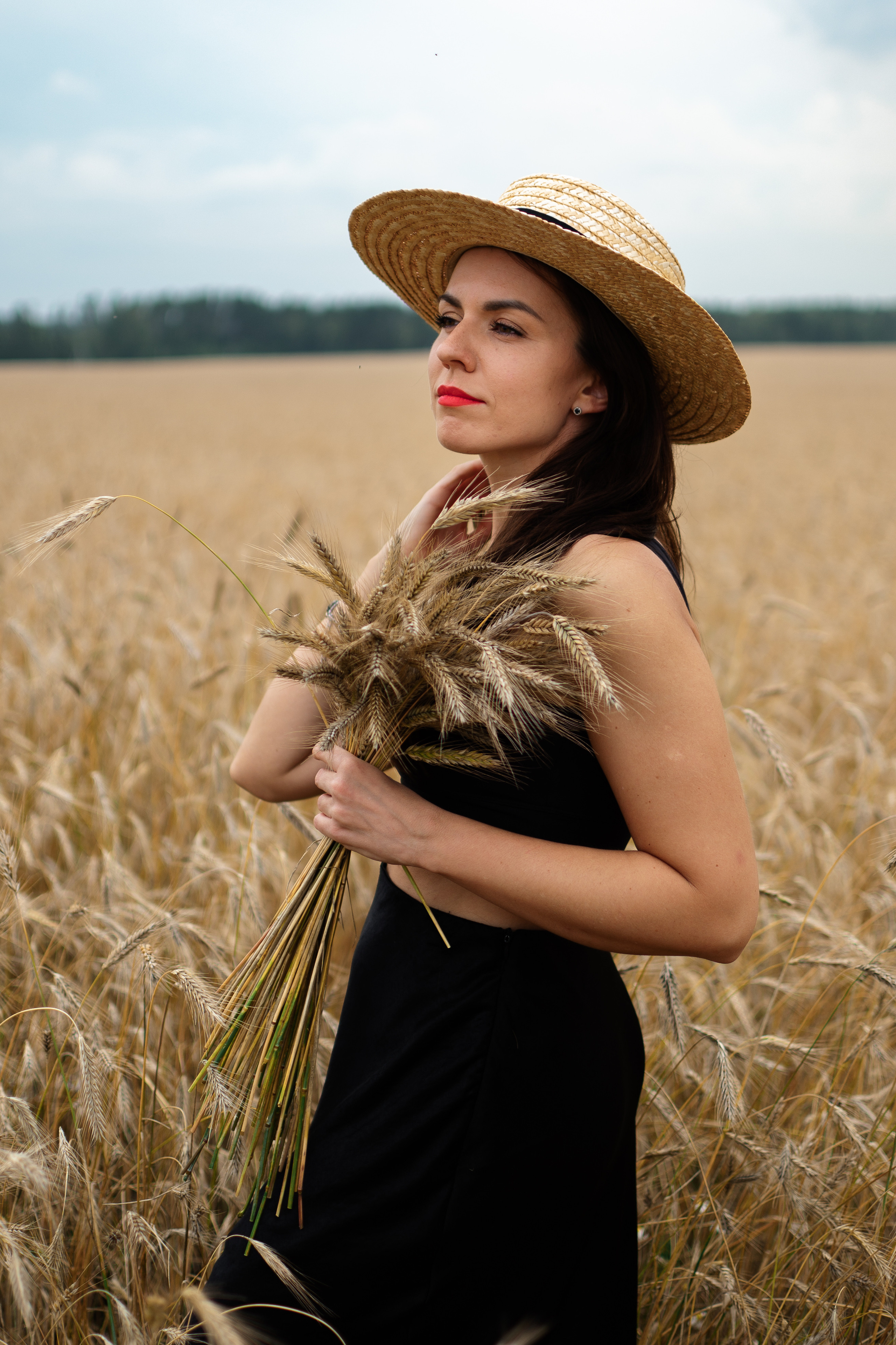 Поле пшеницы. Фотограф Москва Екатерина Постникова Индивидуальные и семейные съемки