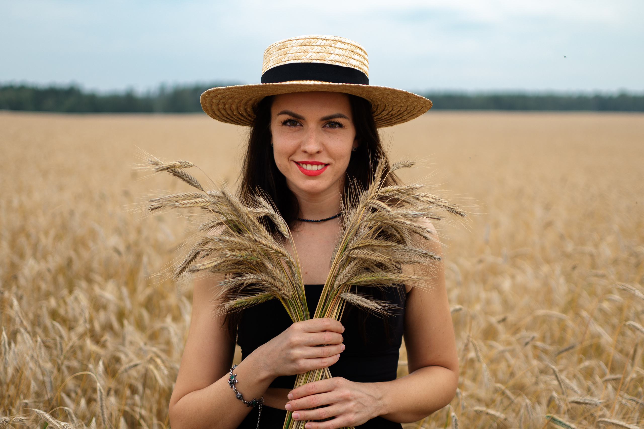 Поле пшеницы. Фотограф Москва Екатерина Постникова Индивидуальные и семейные съемки