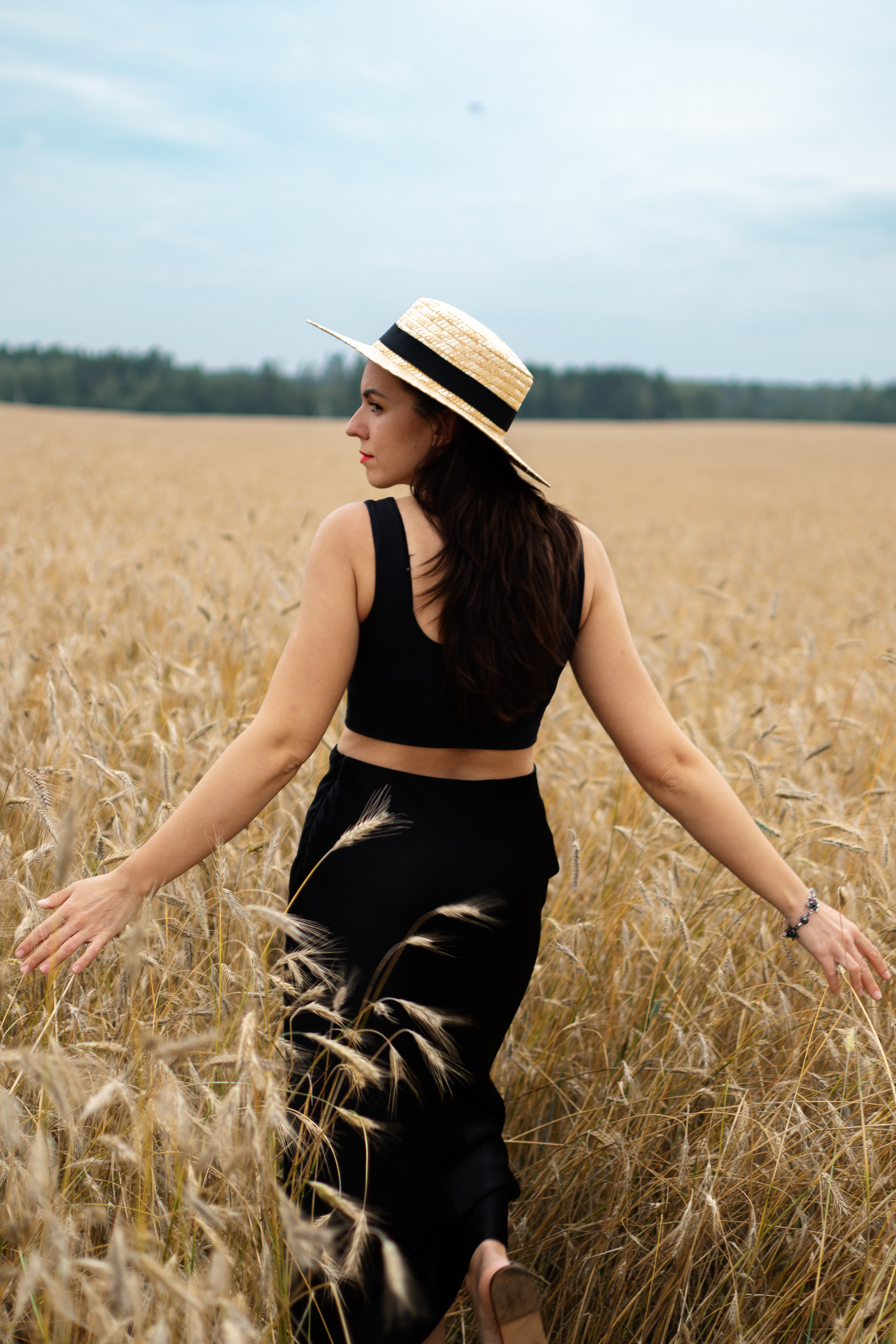 Поле пшеницы. Фотограф Москва Екатерина Постникова Индивидуальные и семейные съемки