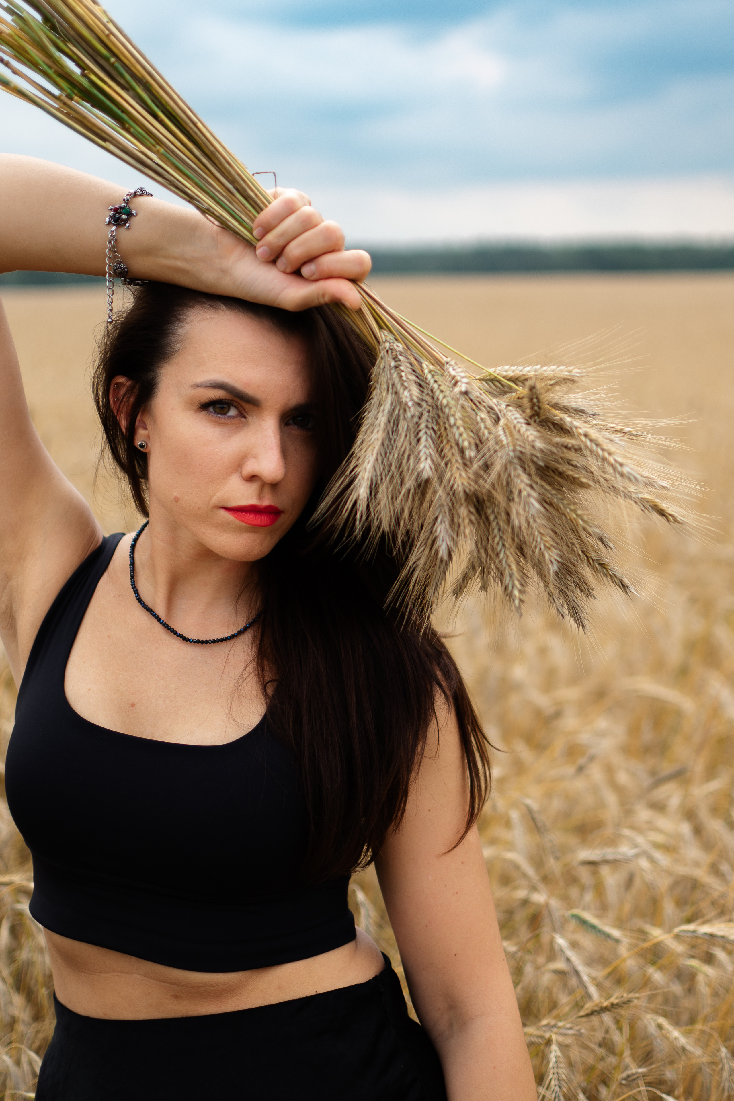 Поле пшеницы. Фотограф Москва Екатерина Постникова Индивидуальные и семейные съемки