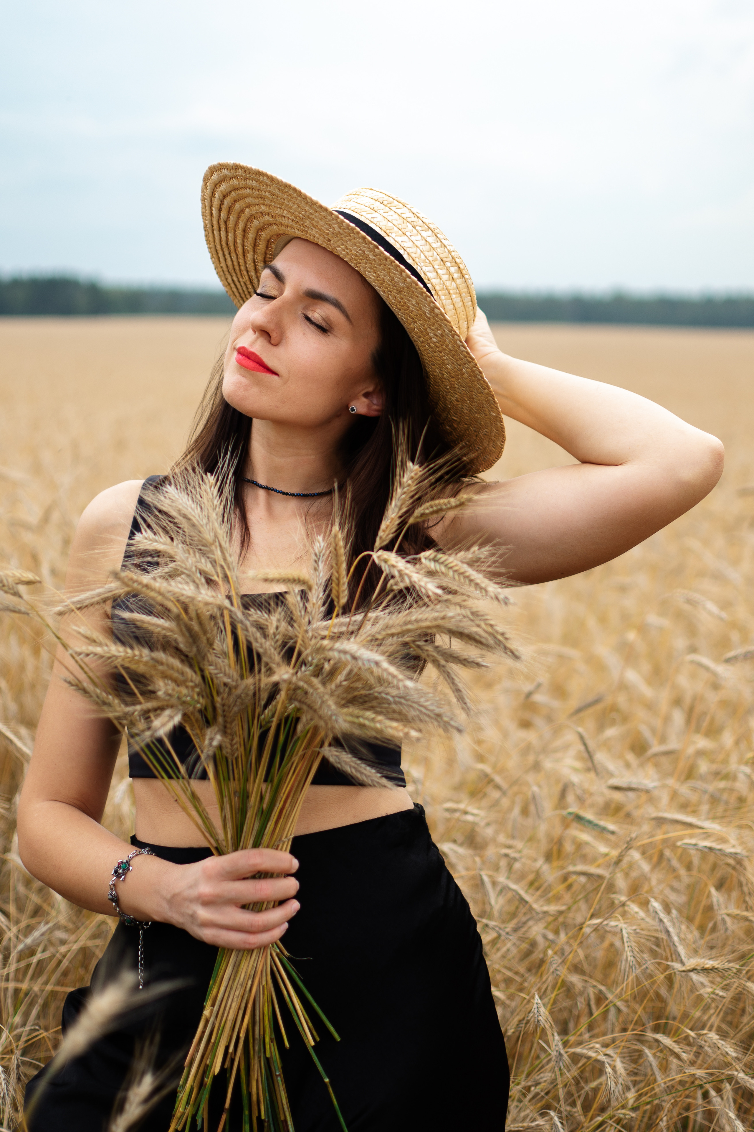 Поле пшеницы. Фотограф Москва Екатерина Постникова Индивидуальные и семейные съемки