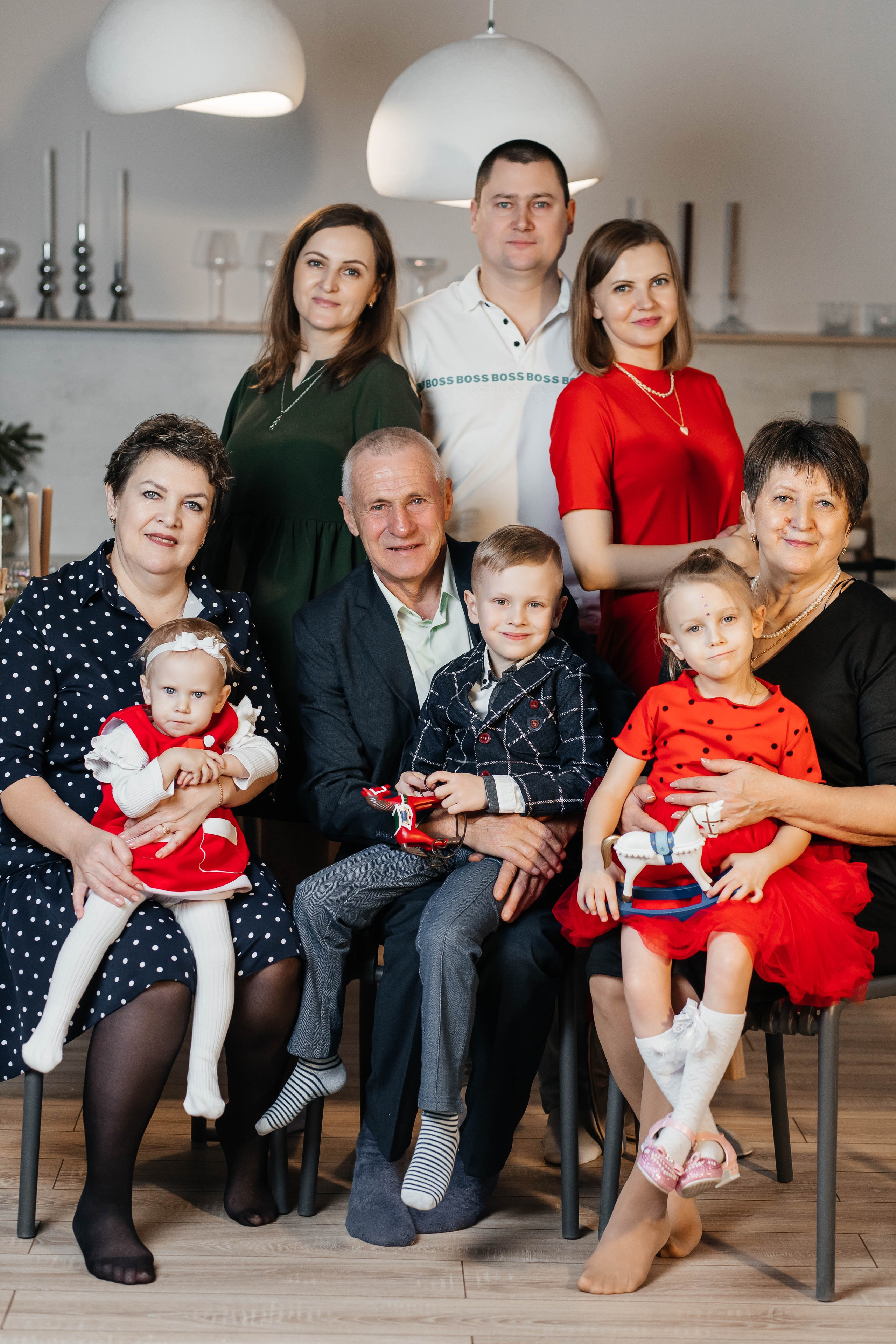 Семейная фотосессия Татьяна НГ 2026. Женский фотограф в Оренбурге Ирина Заводчикова