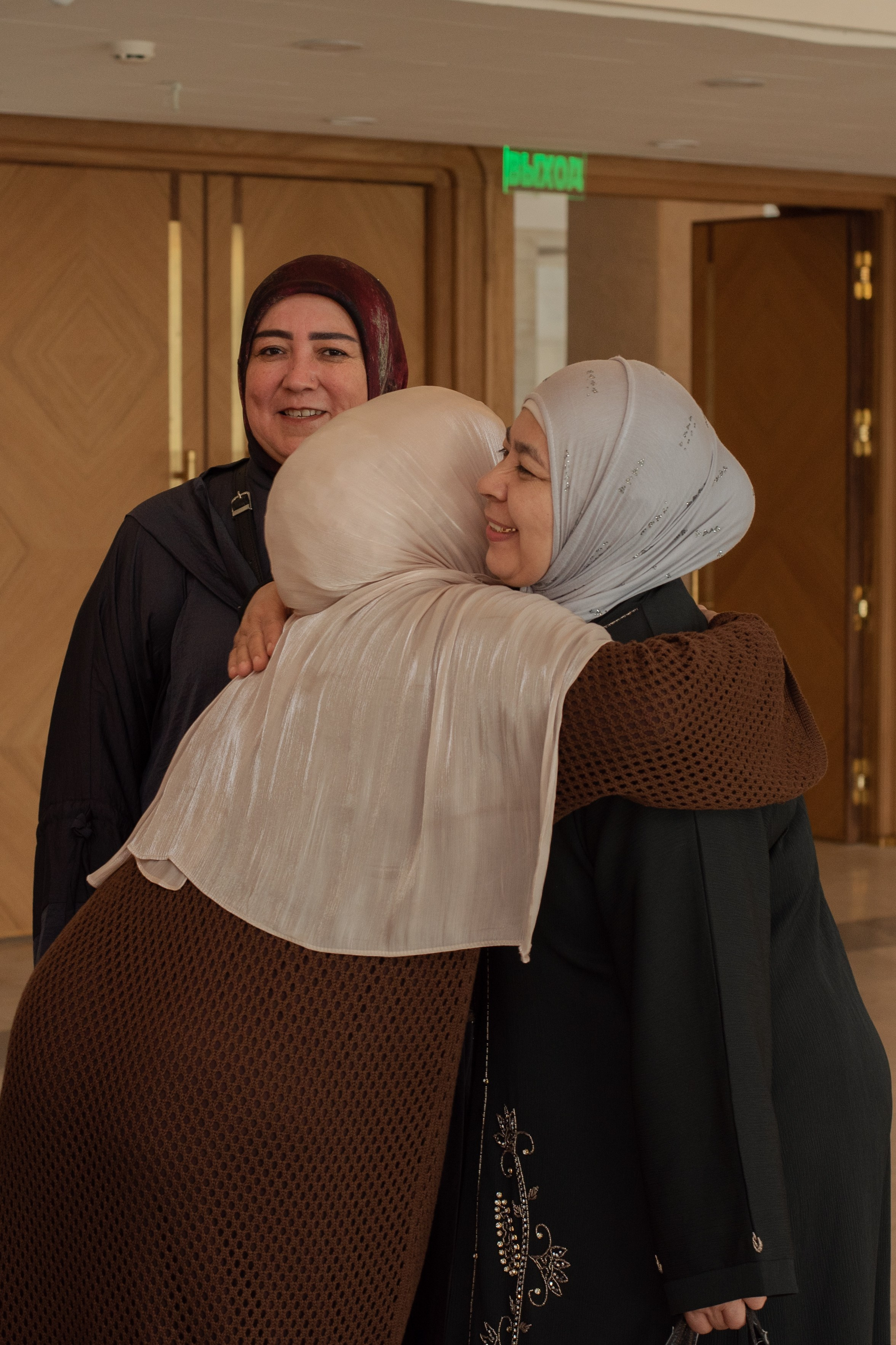 Выпускной в Евразийской женской гуманитарной академии. Лина Курочка — ваш фотограф