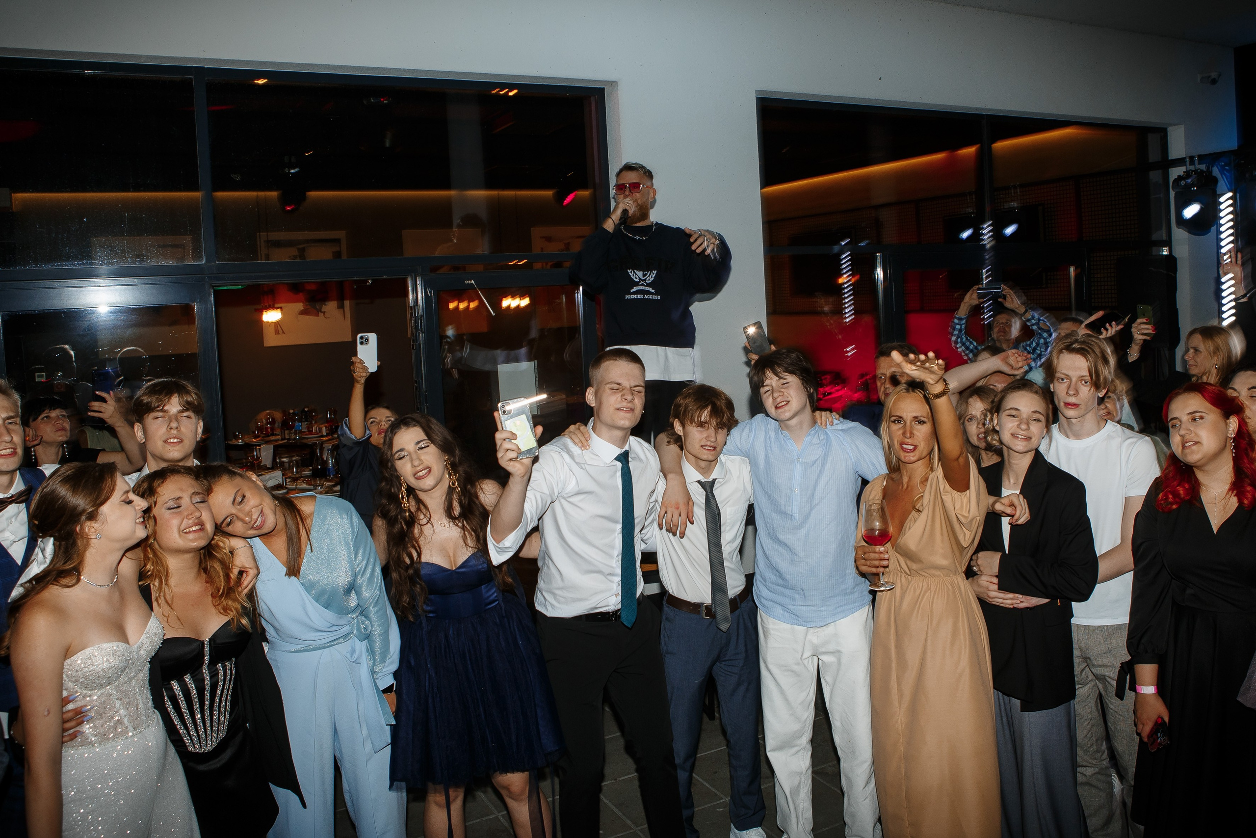 Выпускной Гимназия 12 2024 OpenHouse. Свадебный и портретный Фотограф в Липецке Дмитрий Котюков