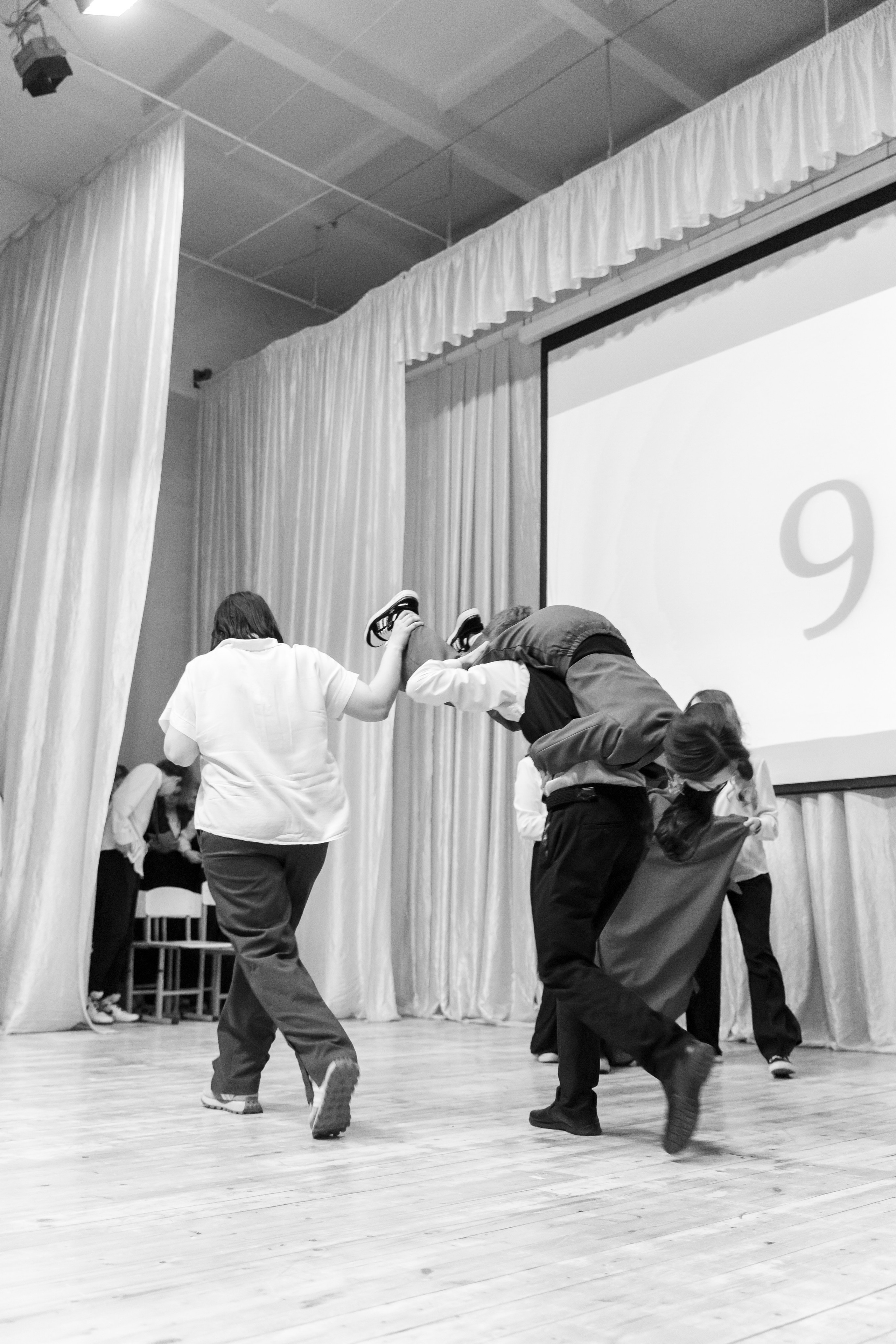 Выпускной шк 88 9-е кл. 24.05.2024. Свадебный и Семейный фотограф г. Ижевск Гульназ Солдатова. Гульназ фото