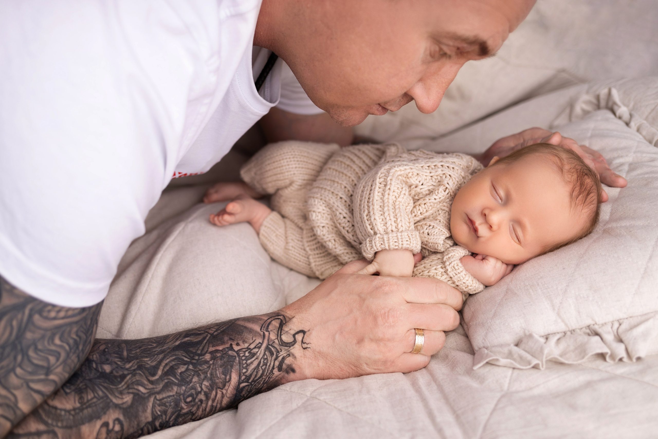 Newborn съемка в стиле Лайф. Фотограф новорожденных малышей в Омске и Омской области Эльвира Камаева