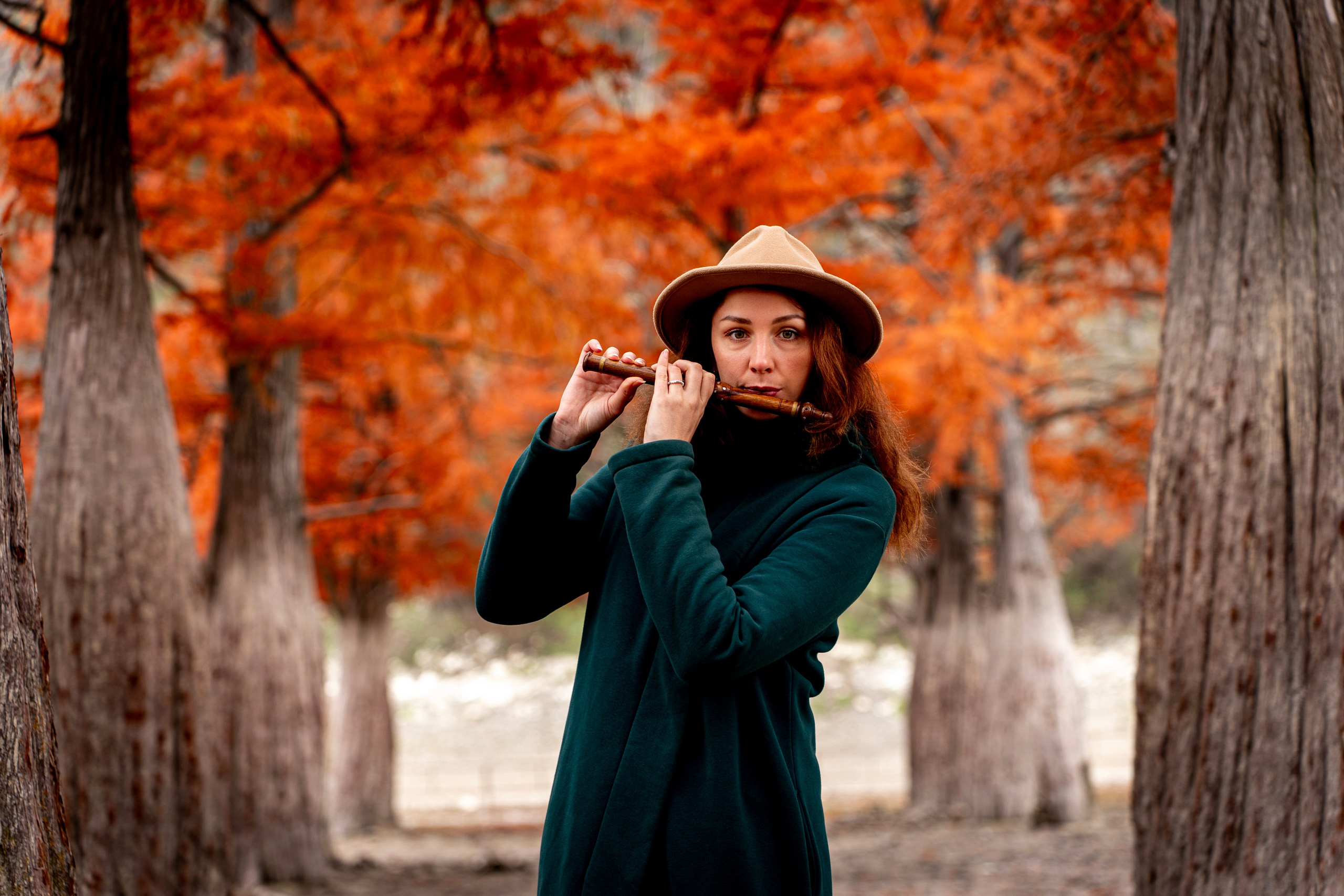 Осенняя фотосессия в Анапе — яркие кипарисы. Семейный и детский фотограф Екатерина Черняева. Снимаю портреты, love story, фотопрогулки, работаю на улице, в кафе, студии, дома у клиента