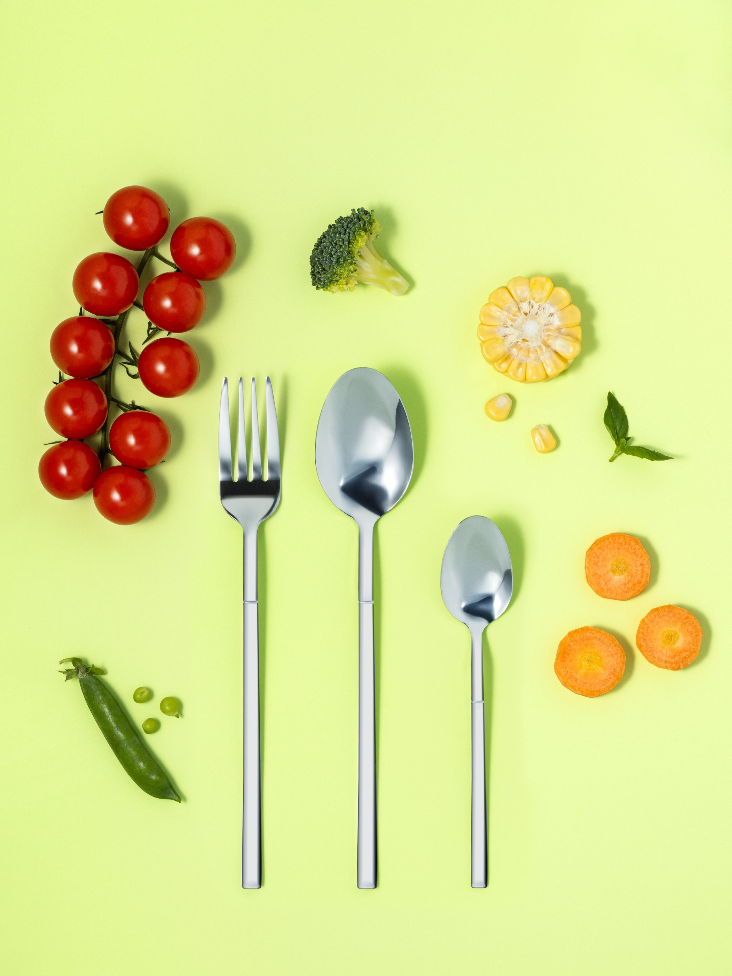 Предметная фотосъёмка набора столовых при для маркетплейса Wildberries. Фуд-фотограф и предметный фотограф в Москве Анна Первова
