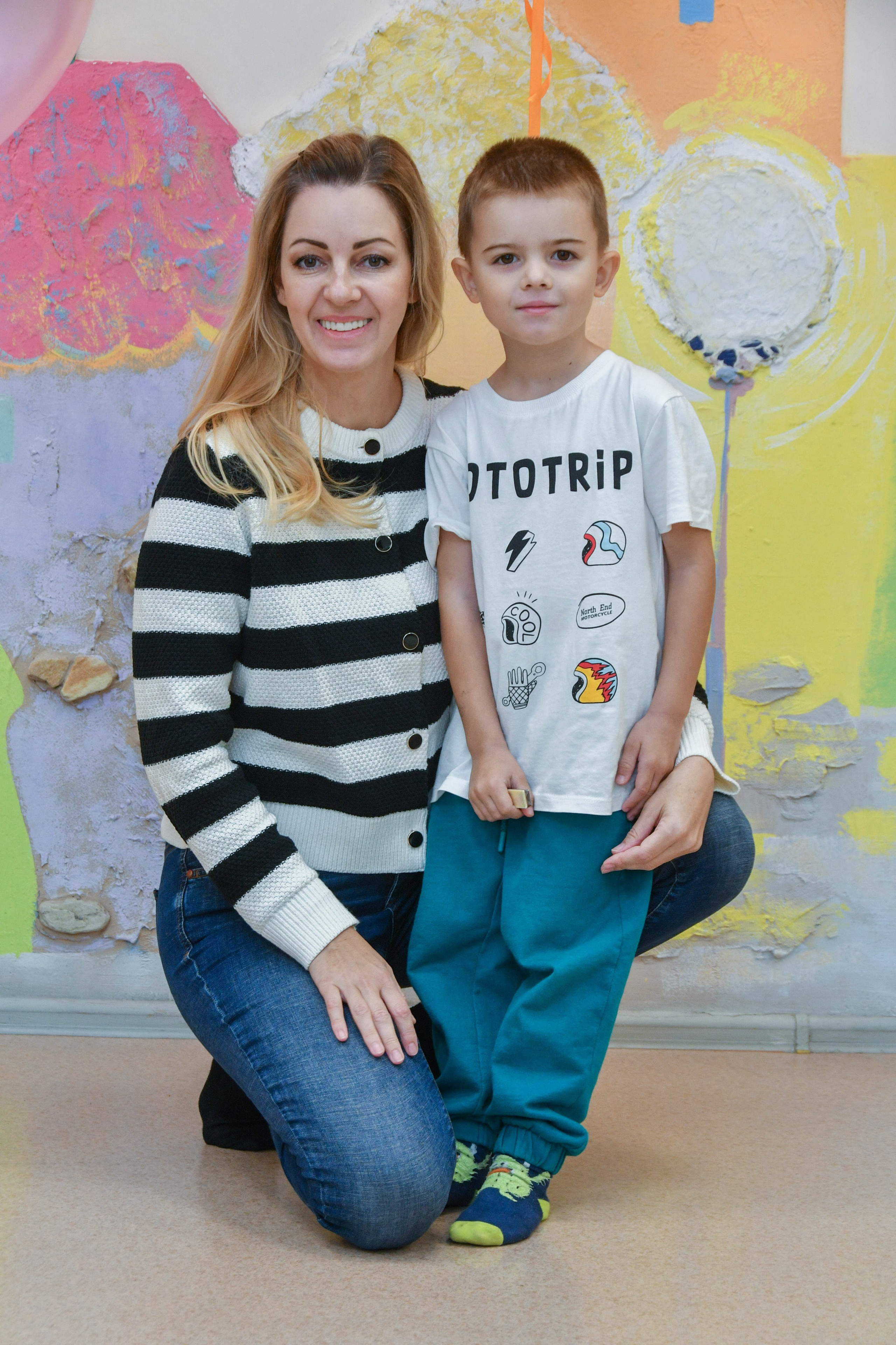 2023 г. День дошкольного работника и прогулка. Репортажный и детский фотограф в Новосибирске