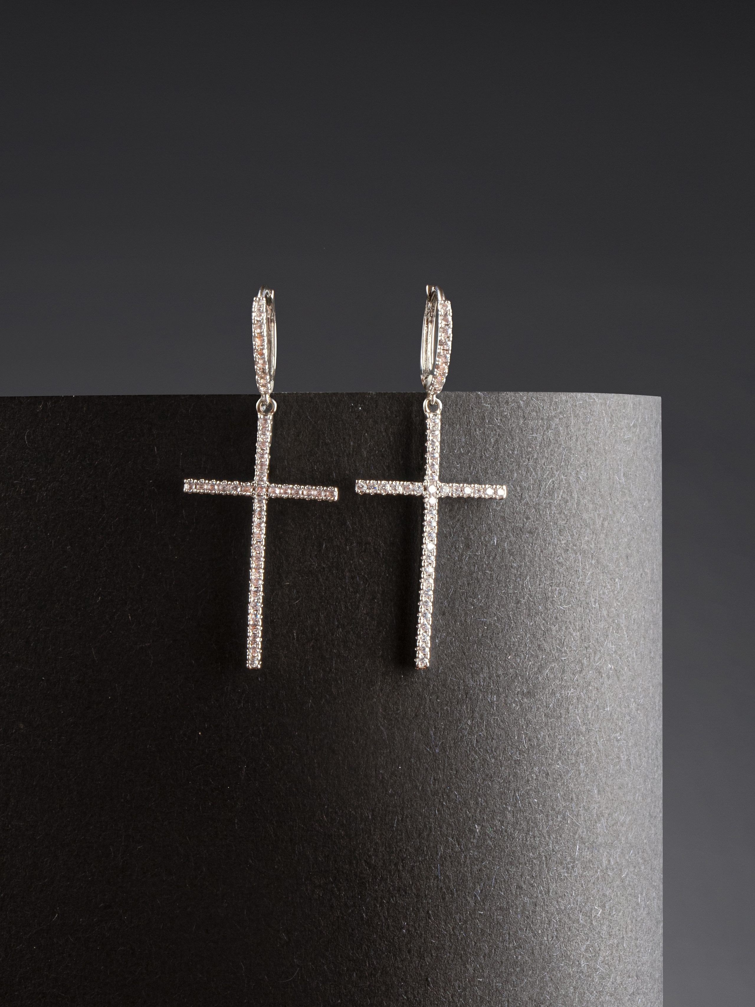 Ретушь фотографий колец и часов | Студия SVITHART