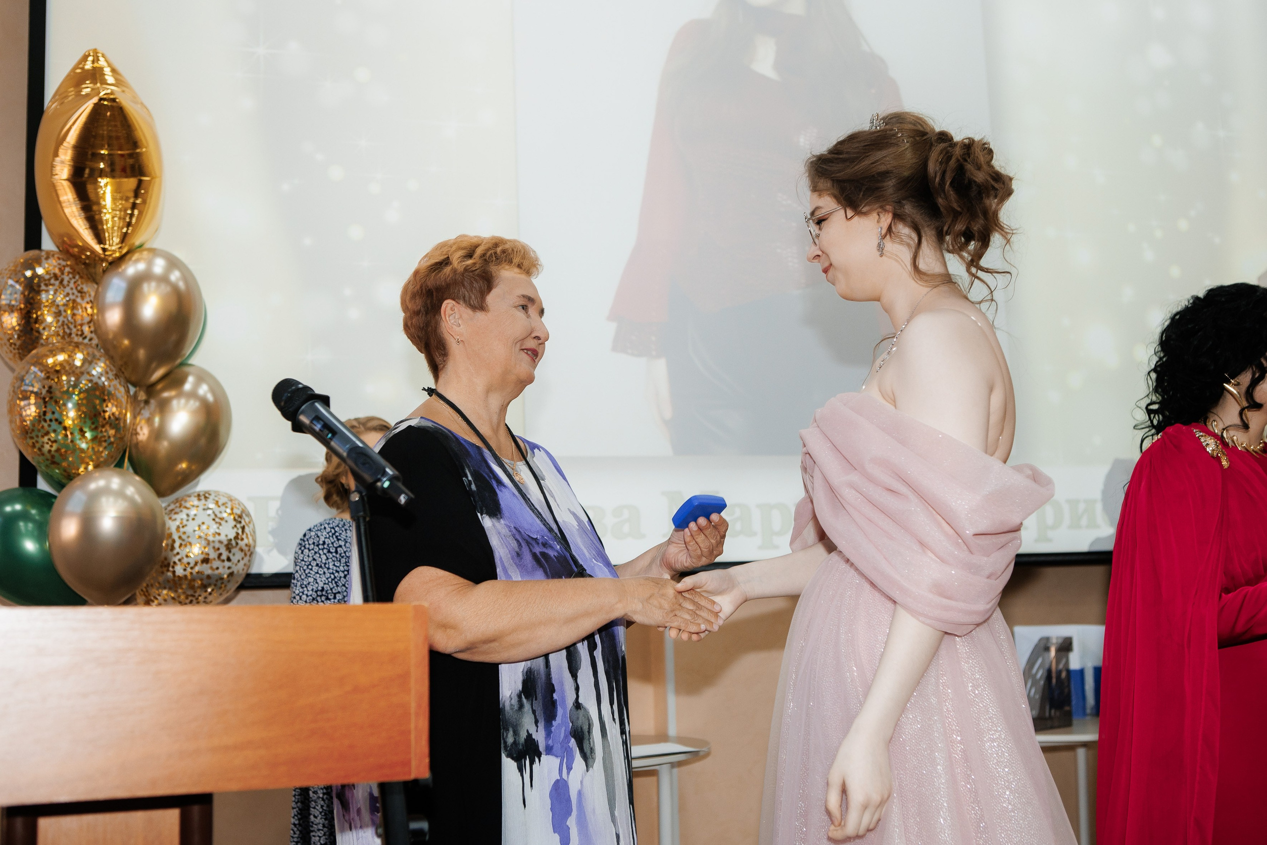 Выпускной Гимназия 12 2024 г. Свадебный и портретный Фотограф в Липецке Дмитрий Котюков