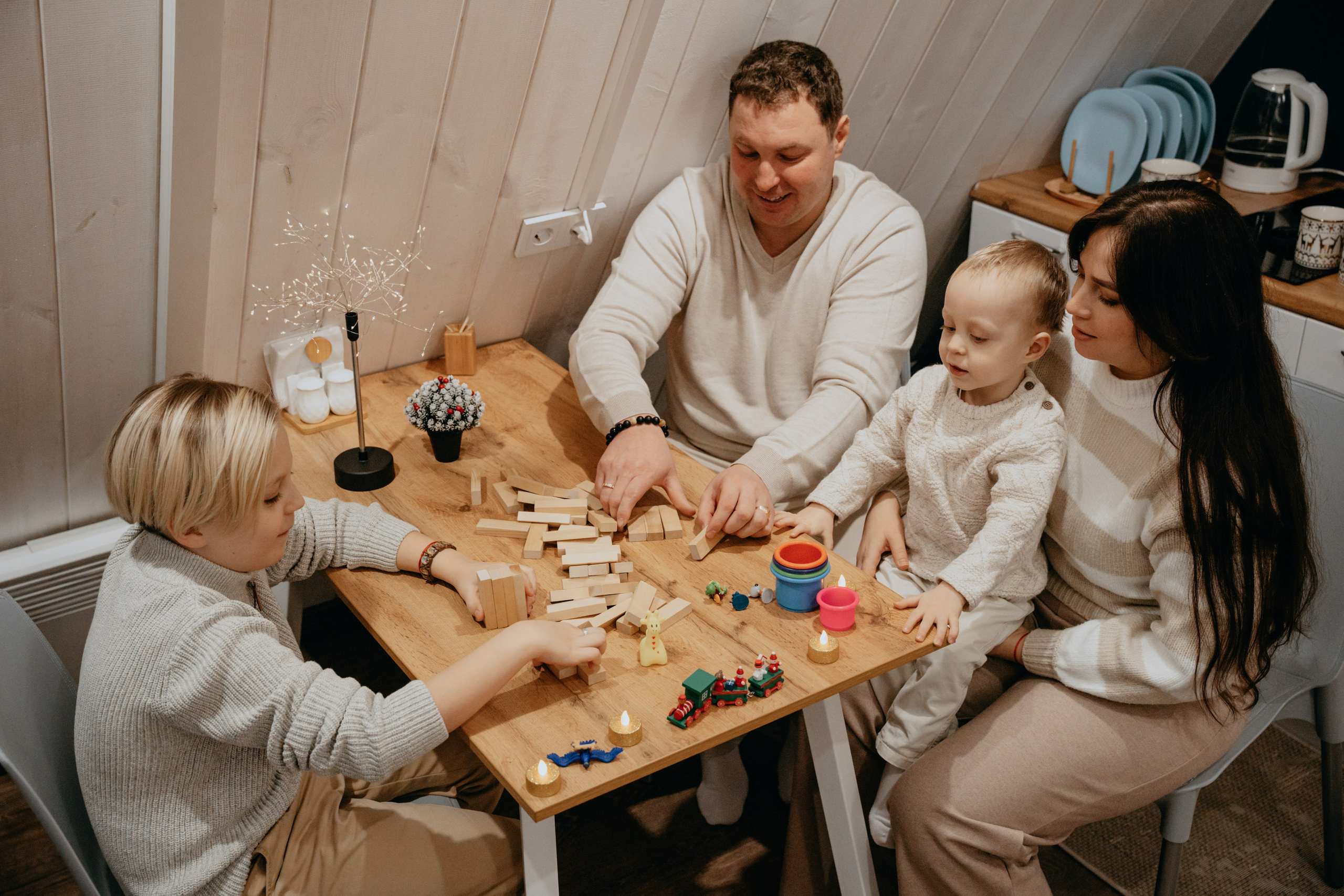 Локация Один дом. Семейная вылазка