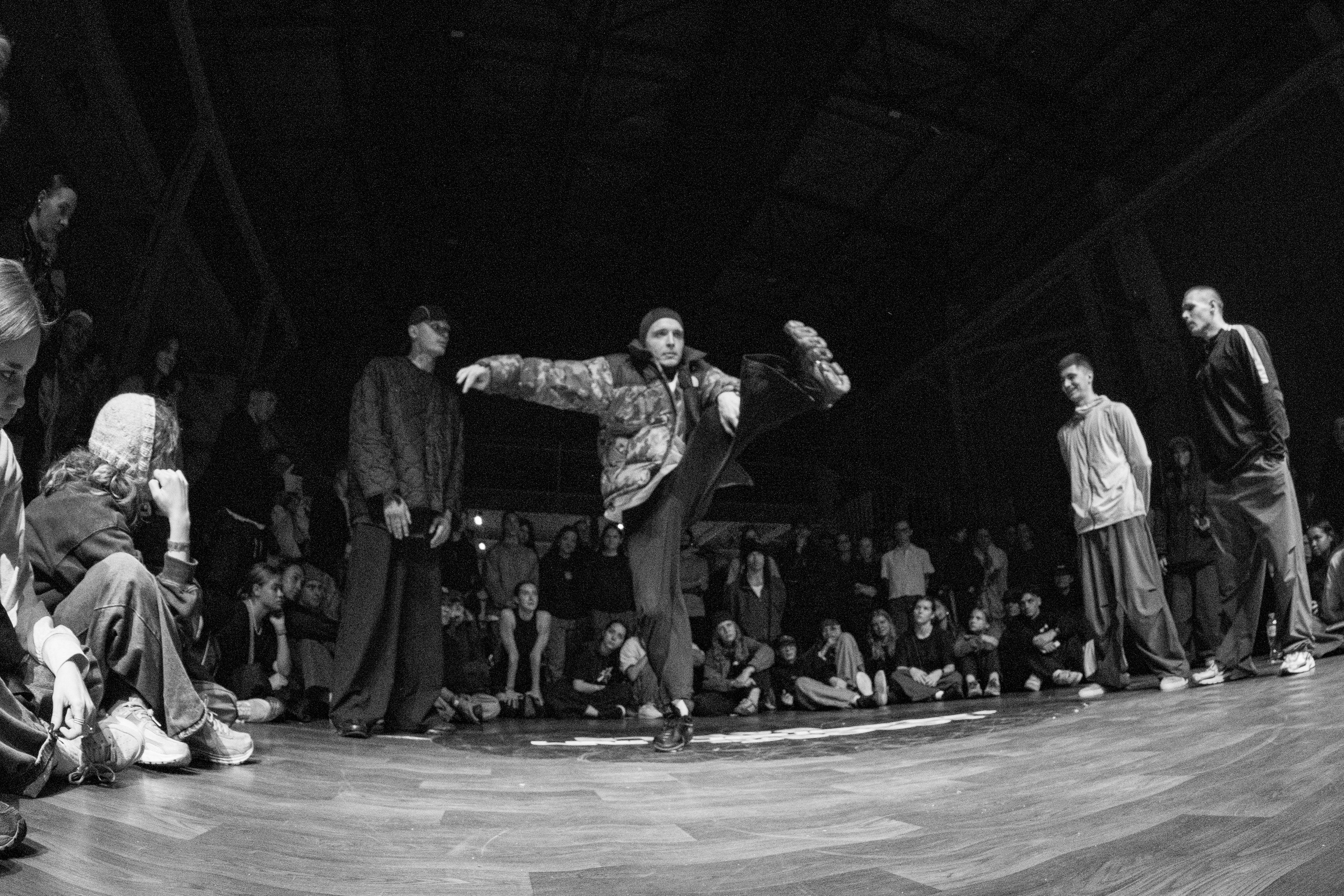 LORDS OF THE UNDERGROUND 27/10/25 (@youlovebu). Соня бу тебя сфоткала