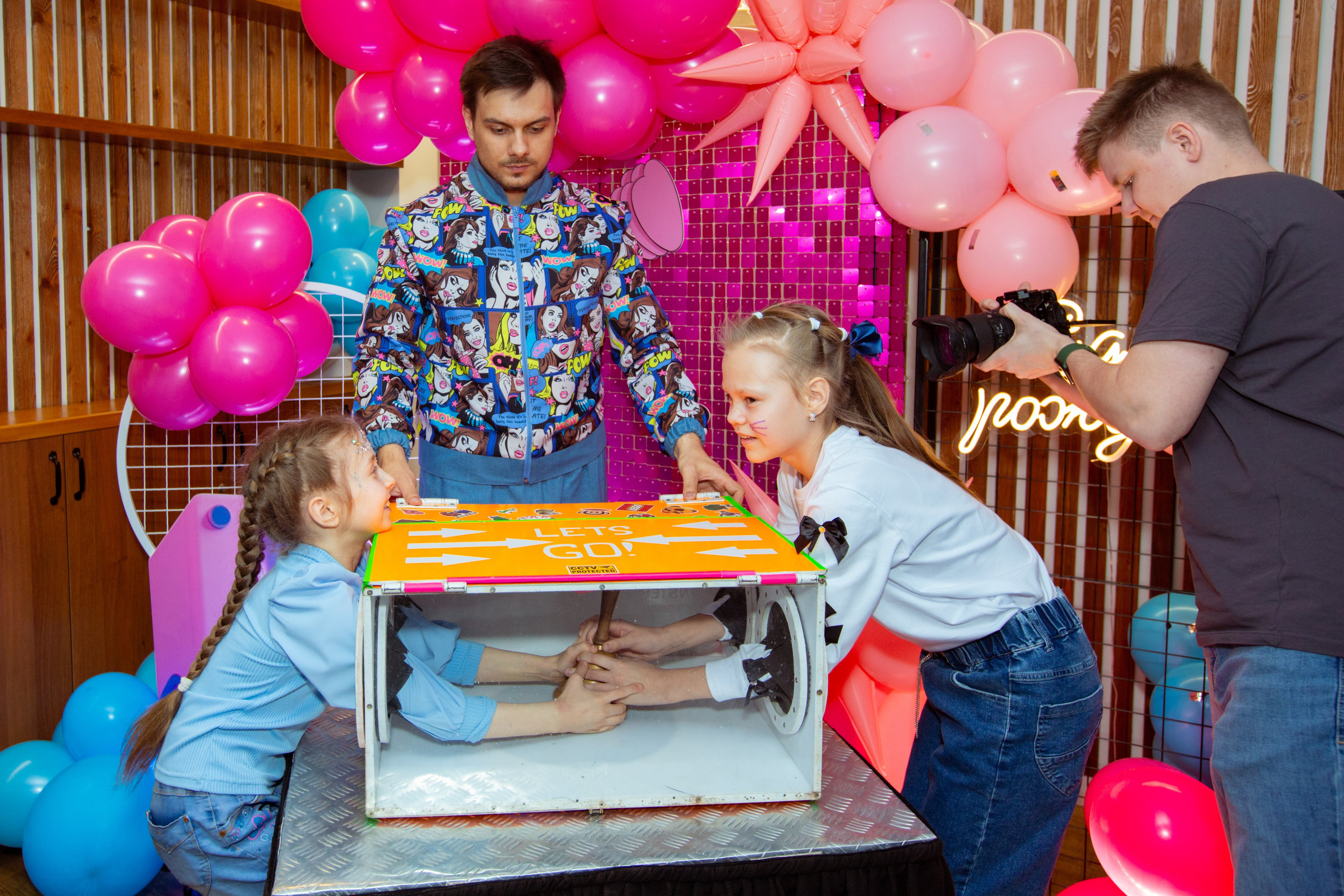 День рождения Ульяны. Фотограф Антонина Свешникова. ВЫПУСКНЫЕ ФОТОКНИГИ для детских садов и школ. Москва, Владимир