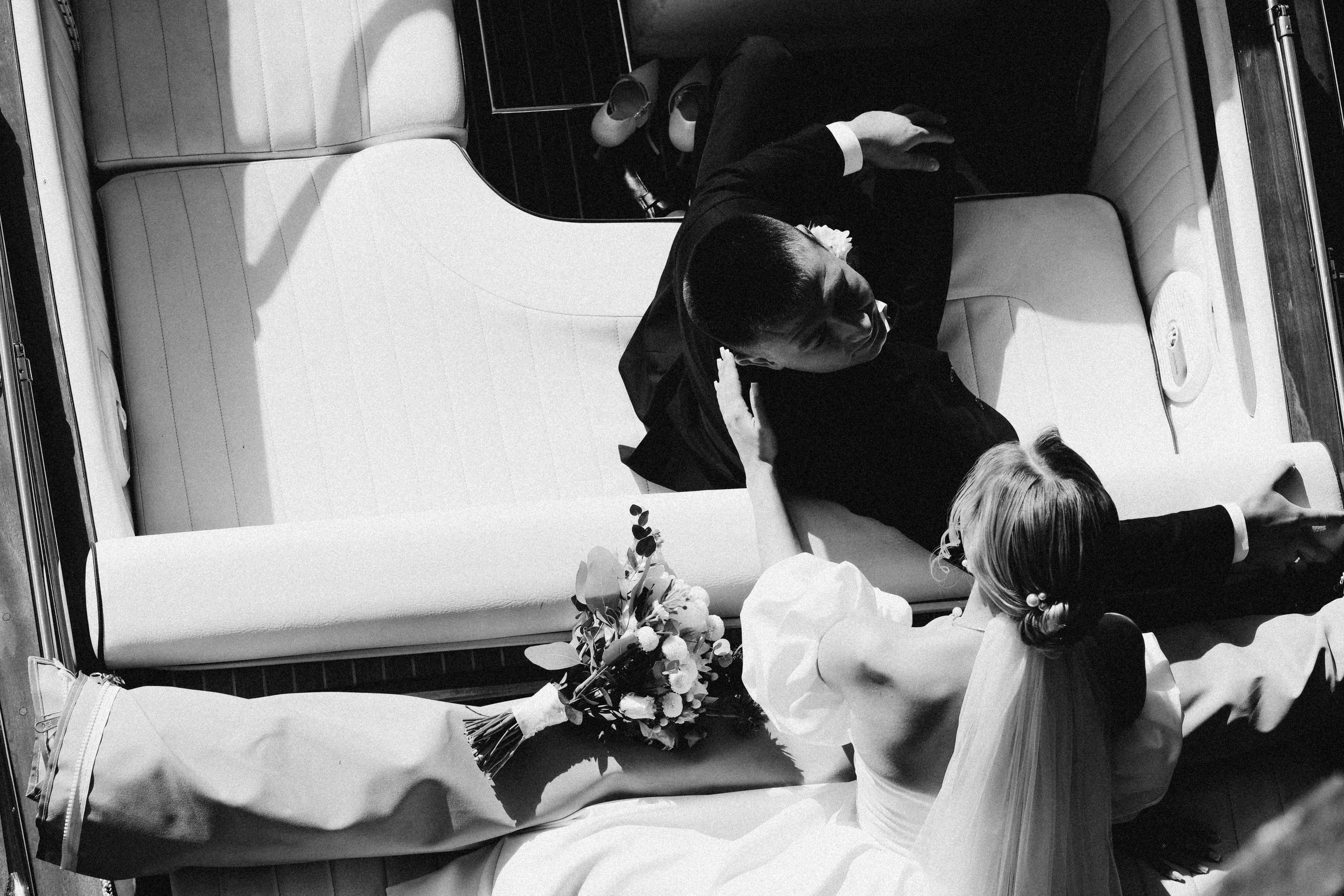 СВАДЕБГНАЯ ПРОГУЛКА ПО КАНАЛ САНКТ-ПЕТЕРБУРГА НА КАТЕРЕ. Профессиональный фотограф, Санкт-Петербург — Виктория Богомолова