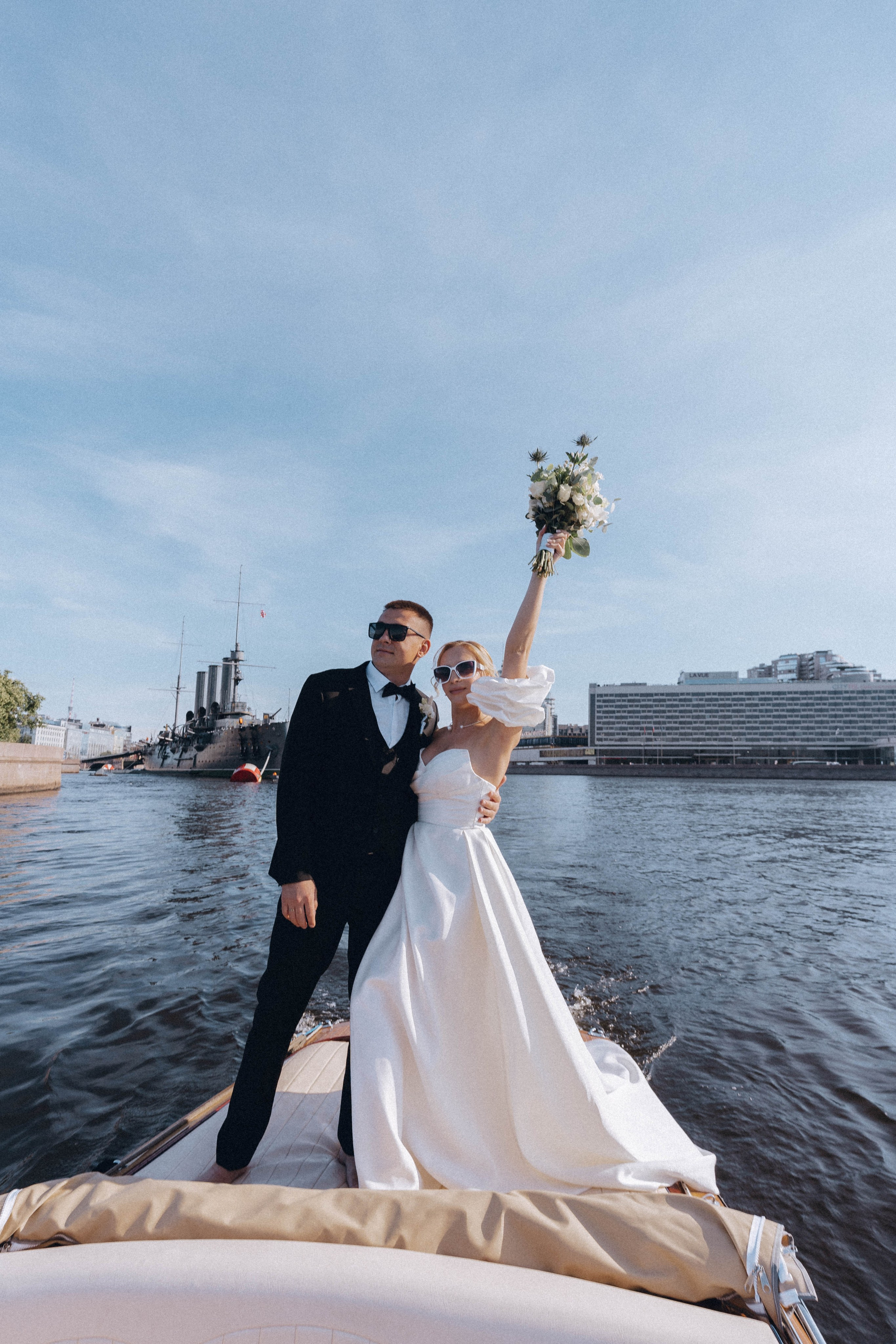 СВАДЕНБНАЯ СЬЕМКА НА КАТЕРЕ ПО КАНАЛАМ САНКТ-ПЕТЕРБУРГА И В АКВАТОРИИ НЕВЫ. Профессиональный фотограф, Санкт-Петербург — Виктория Богомолова