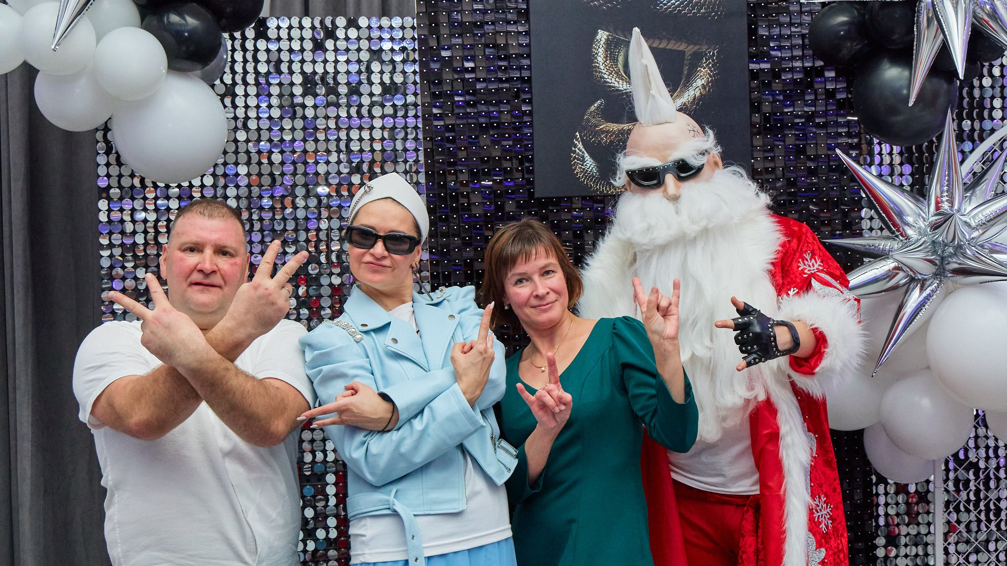 Предновогодняя вечеринка. Свадебный и семейный фотограф в г. Волхов Алексей Кочерыжкин