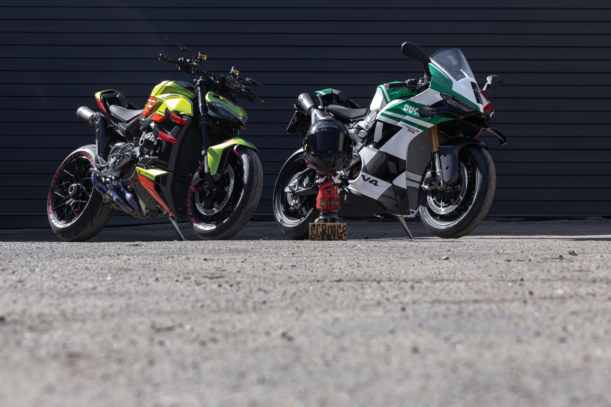 Фотосессия с мотоциклами и автомобилями. Предметный фотограф в Москве и Московской области