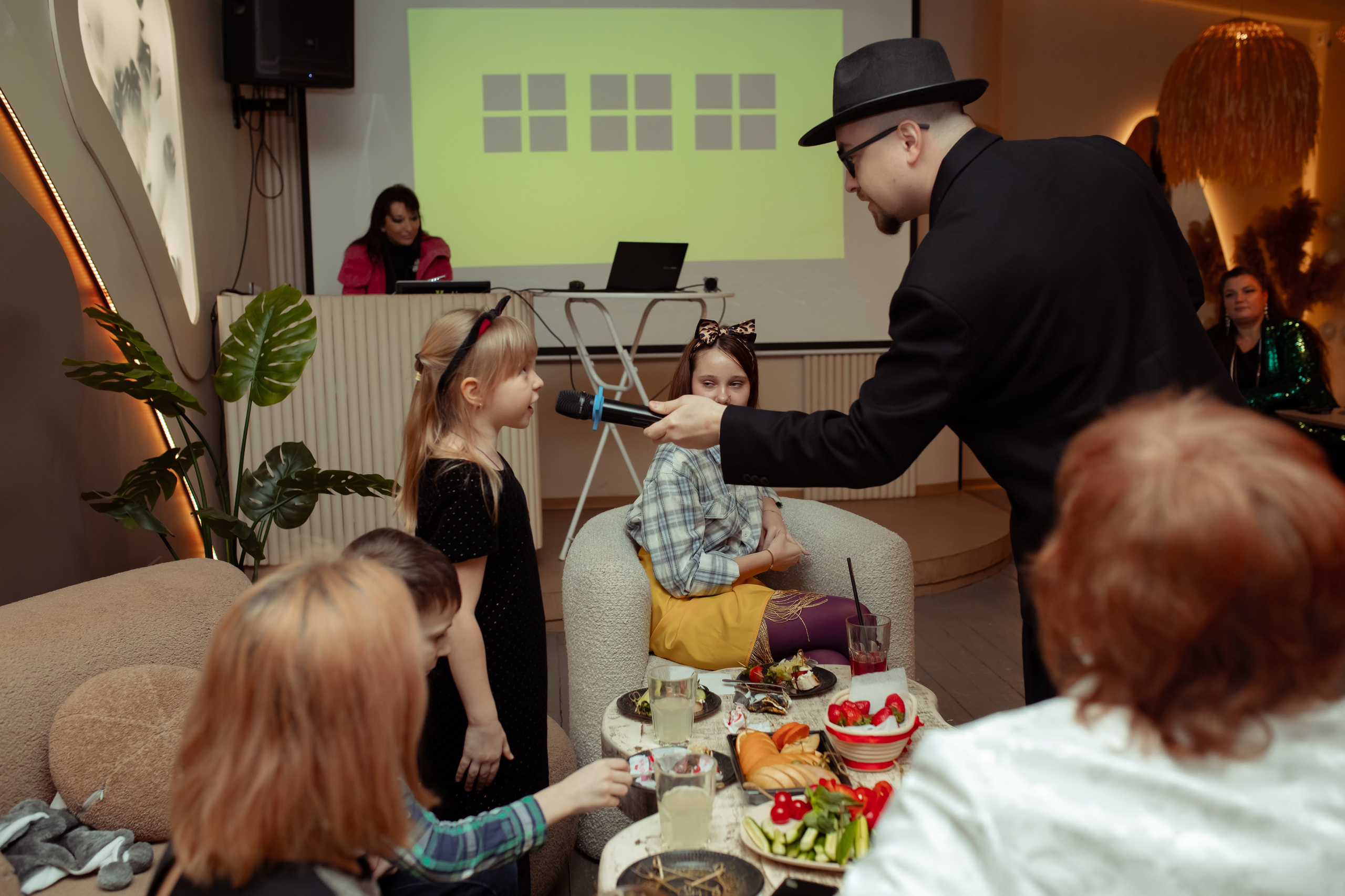 Юбилей Анны в стиле Гайдая. Семейный и детский фотограф в Москве Дорогова Екатерина