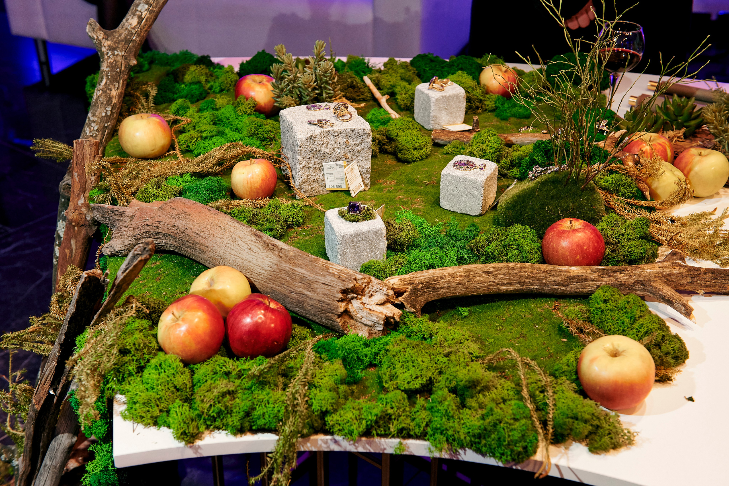 Ювелирный дом Ринго «Драгоценная история Урала». Фотограф Постольник Дарья