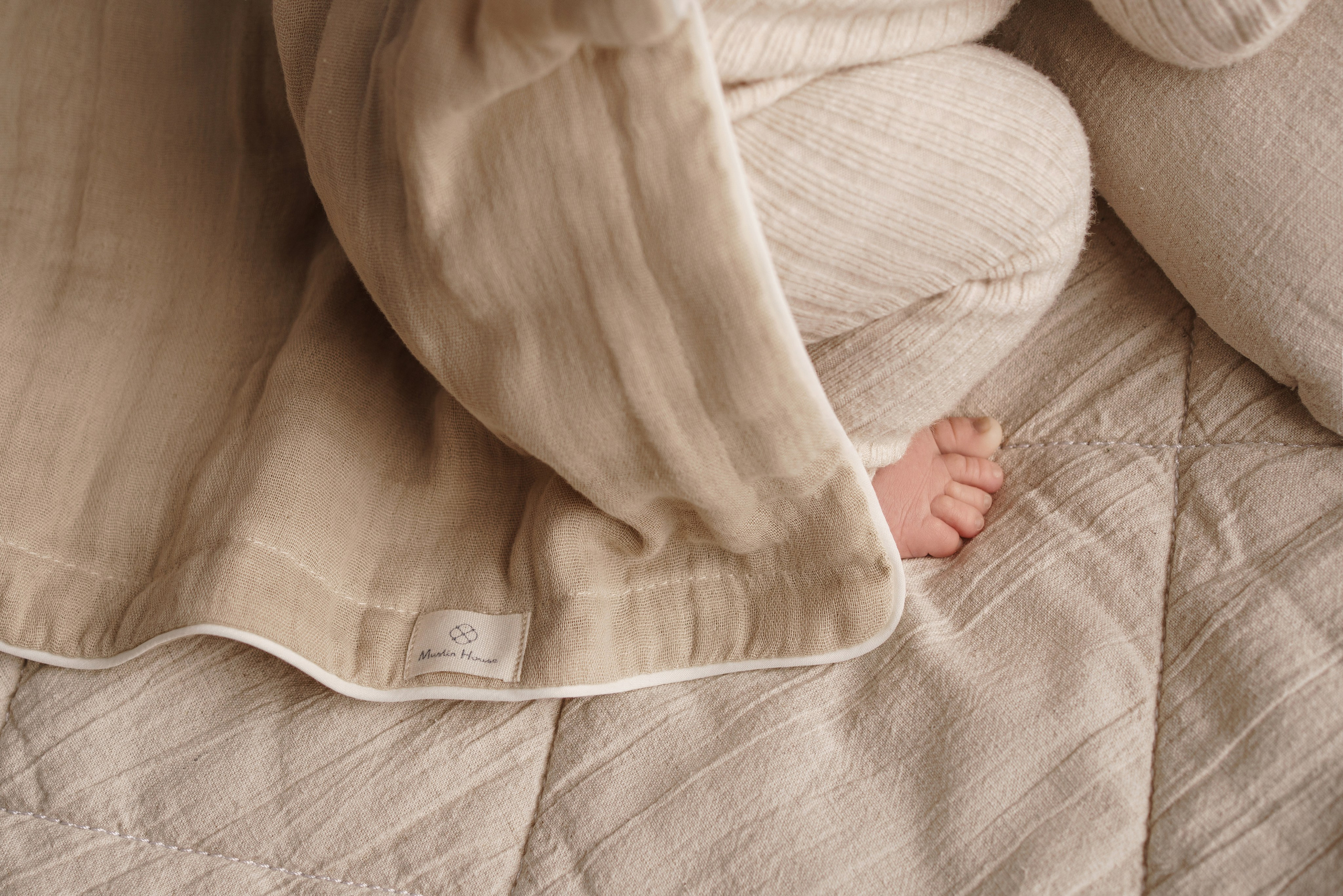 Лайф-съемка новорожденных | Первые семейные фото с малышом в Москве и МО. Фотосессия новорожденных в Москве и Московской области | Профессиональный фотограф newborn — Татьяна Иванова