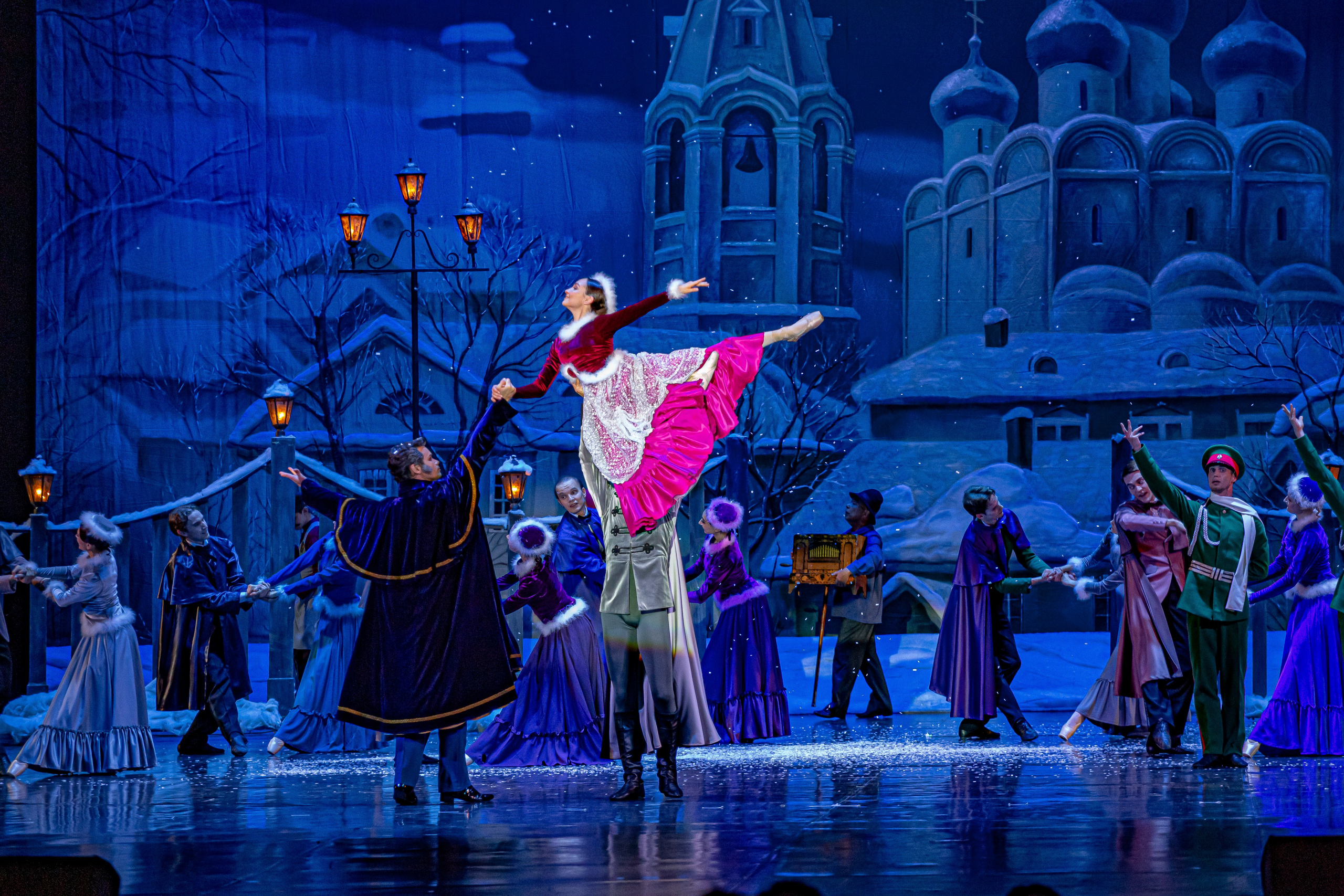 Анюта — спектакль — премьера на сцене Зимнего театра Марийского театра оперы и балета. Фотограф в Сочи Юрий Шептаев