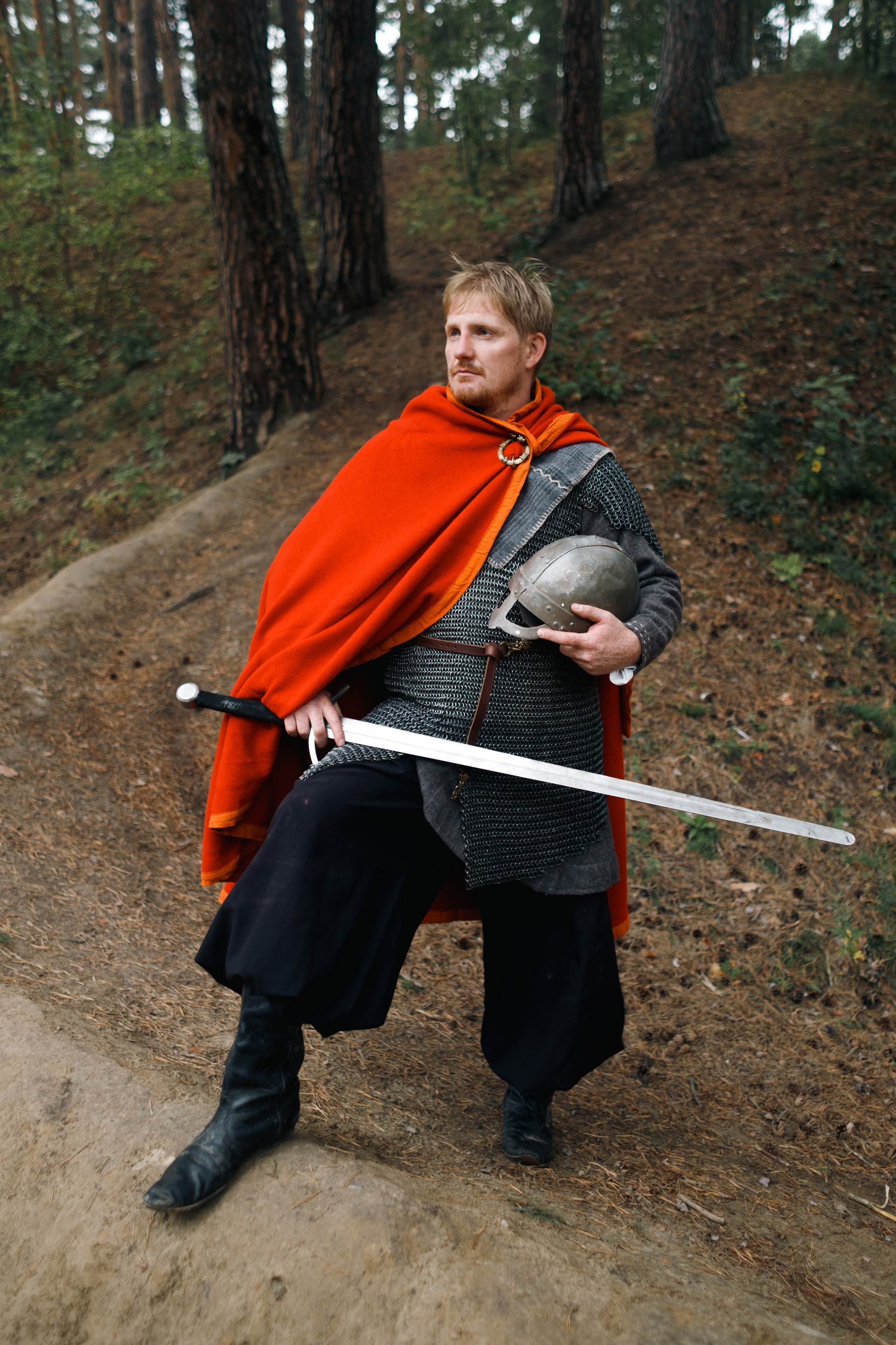 Костюмированная мужская. Фотограф в Тюмени Даша Михнова. Портреты, фотопроекты, фотодни