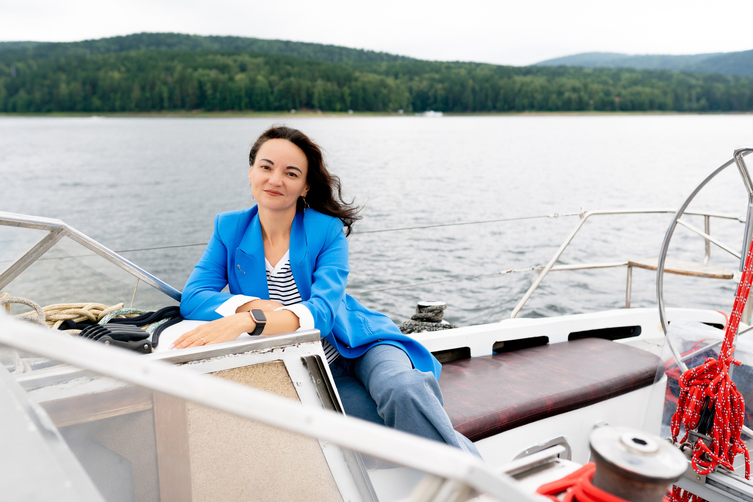 Фотосессия на природе на яхте. Фотограф Ким Наталья в Красноярске