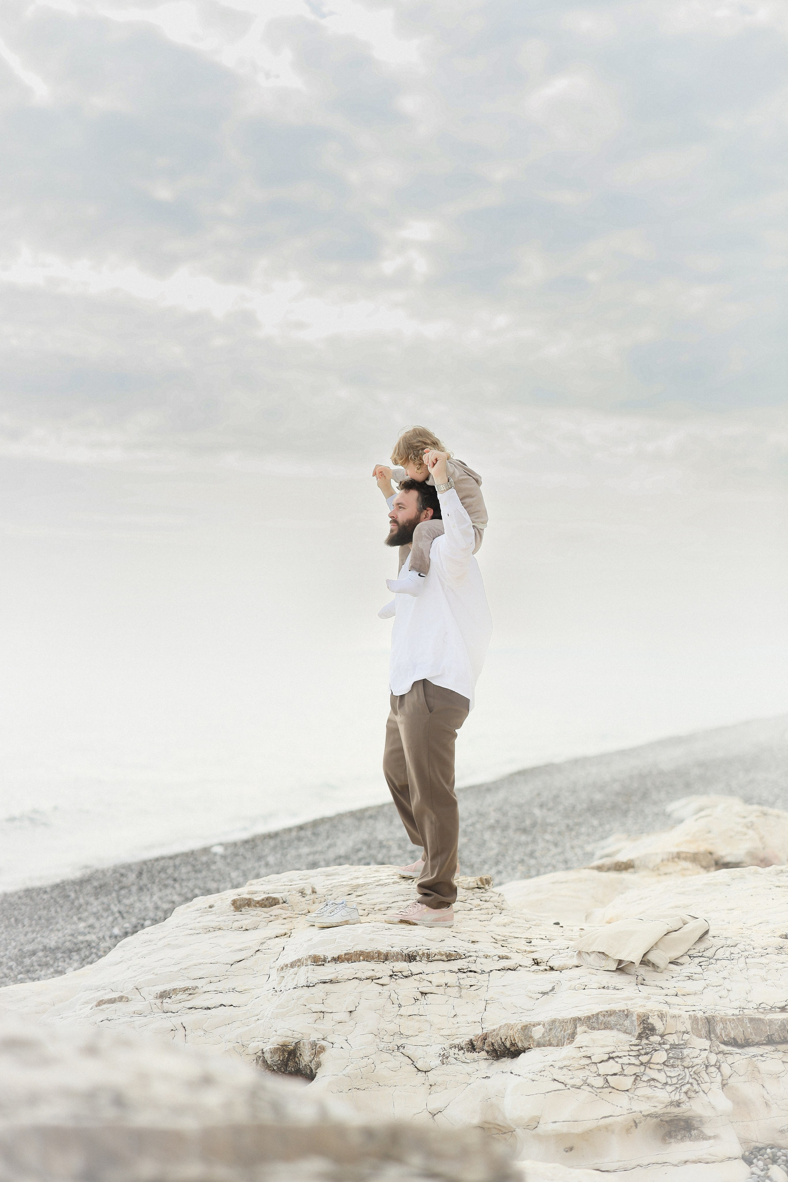 Семейная фотосессия в Гаграх, Белые скалы. Свадебный и семейный фотограф в Абхазии Жанна Соснина