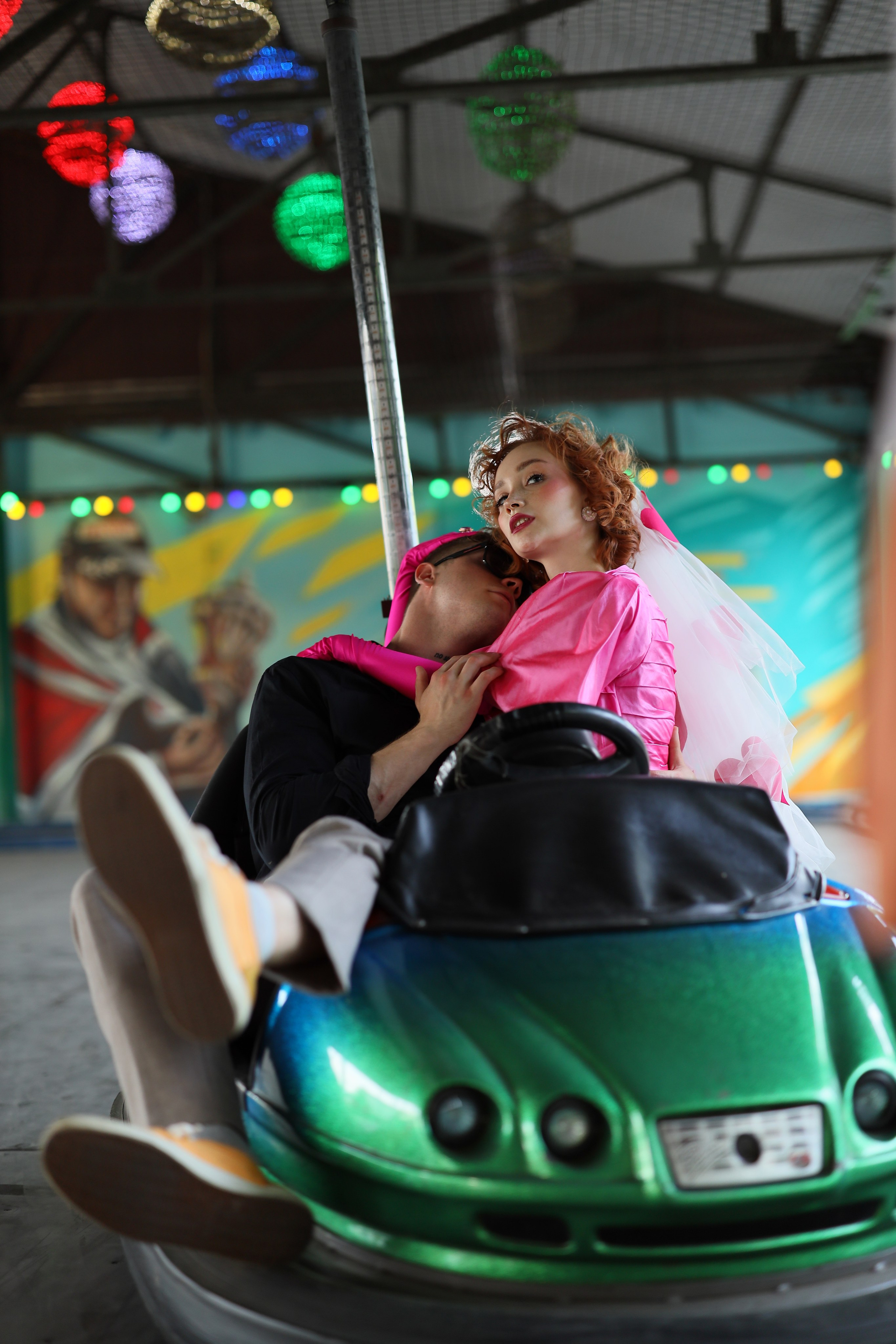 Свадебная фотосессия в парке аттракционов. Свадебный и семейный фотограф в Абхазии Жанна Соснина