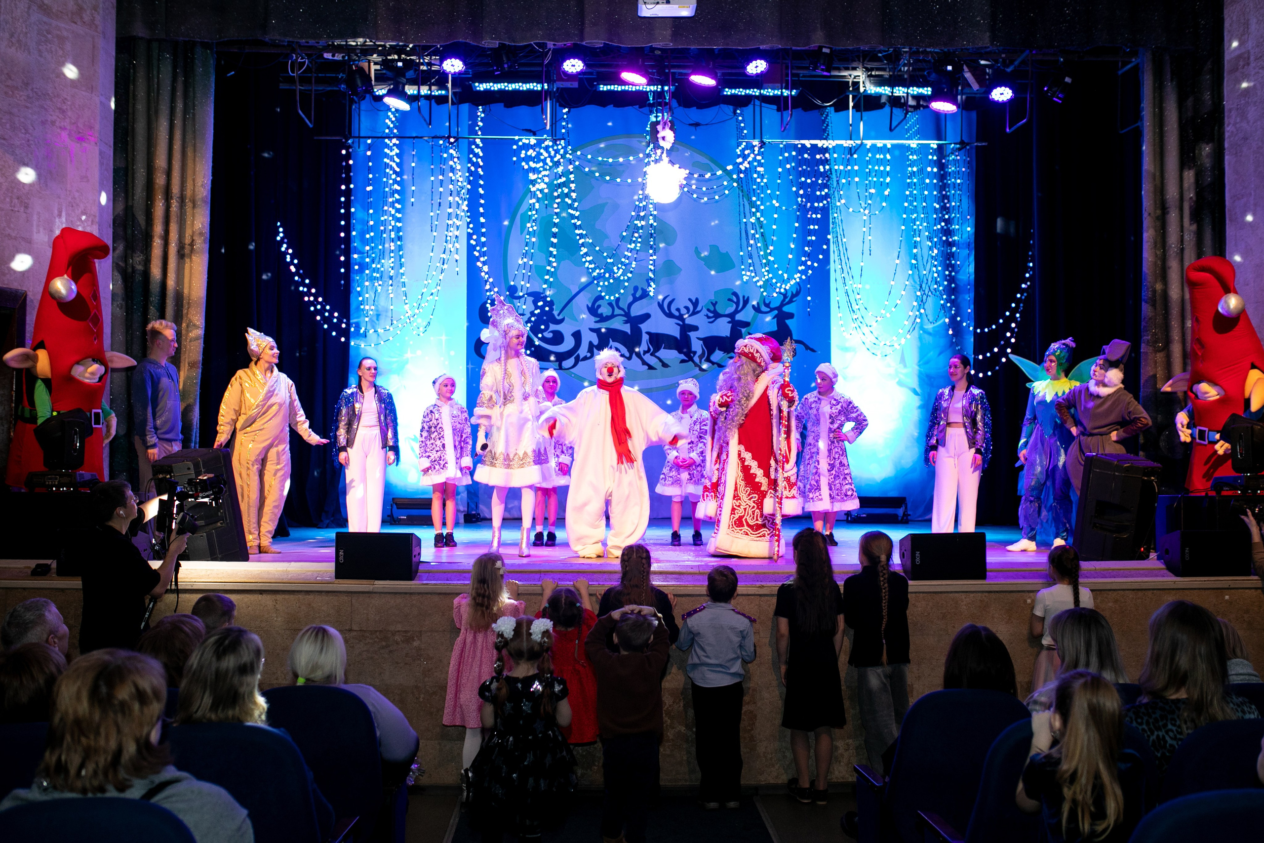 Танцы на районе.Новогодний отчет. Фотограф в Новосибирске Ася Зверева