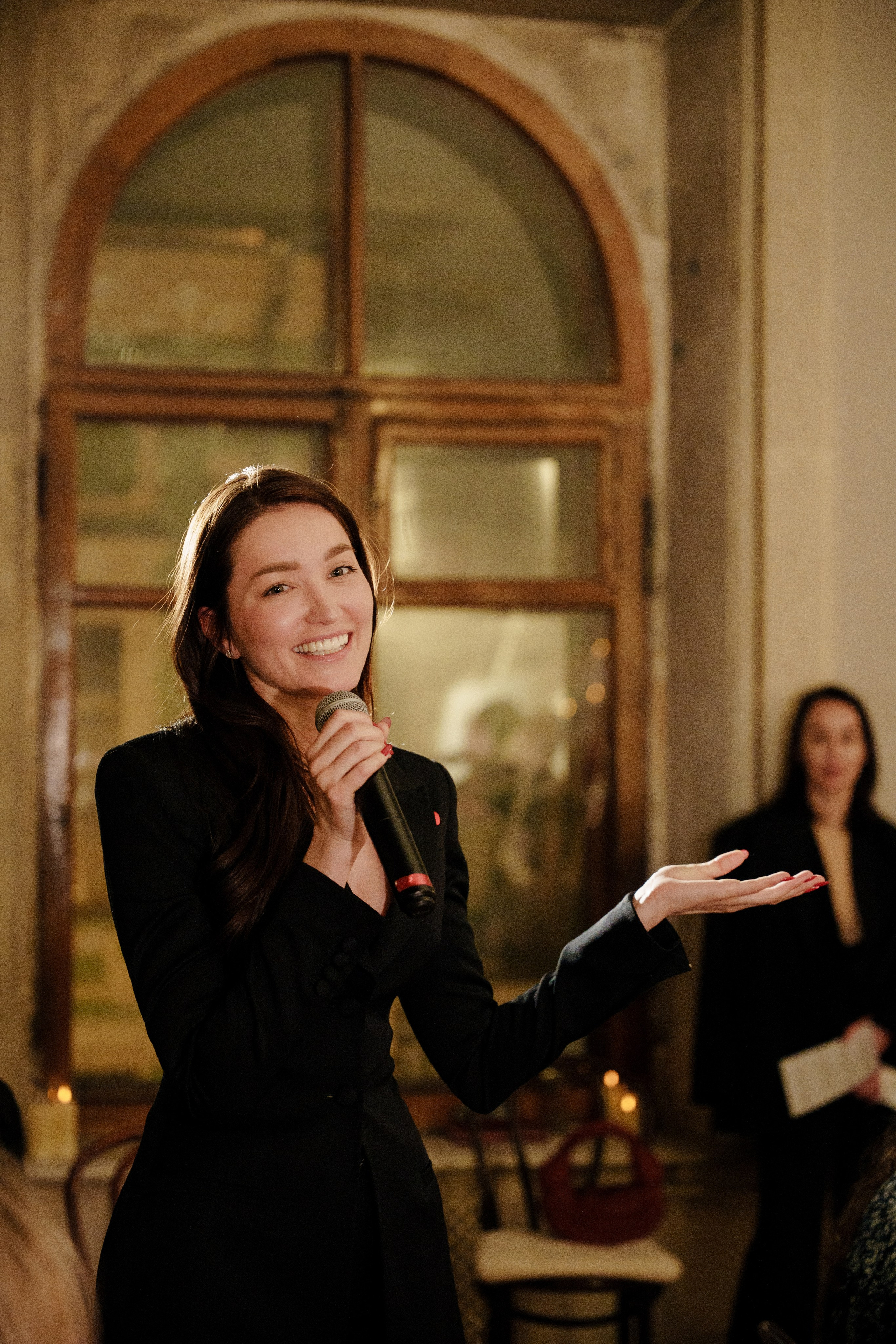 «ИСПОВЕДЬ» встреча женского клуба. Репортажный фотограф в Москве Саша Дружинина