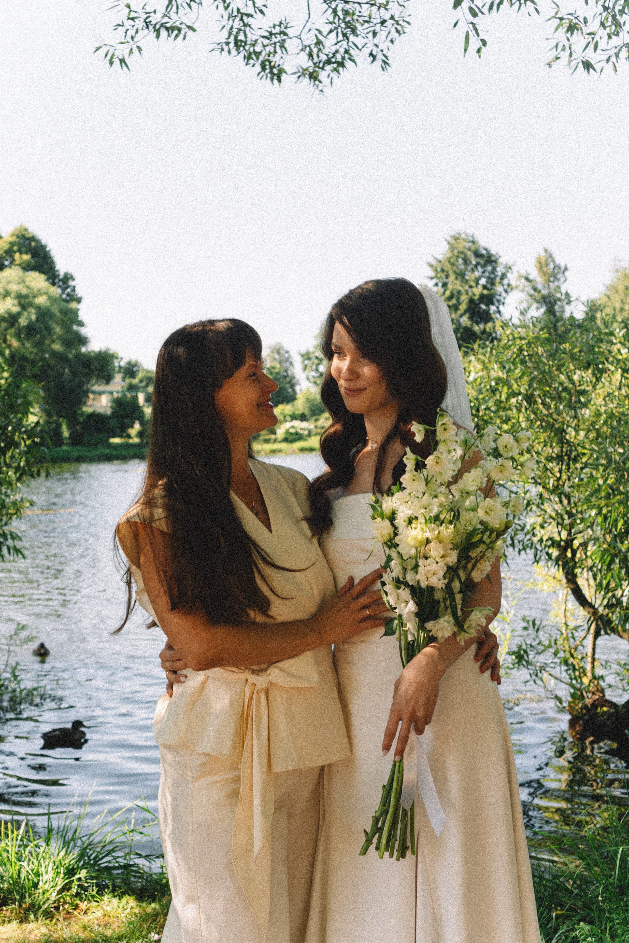 СВАДЕБНАЯ СЬЕМКА В ПЕТЕРГОФЕ И СЬЕМКА РЕПОРТАЖА В ЗАГСЕ ПЕТЕРГОФА. Профессиональный фотограф, Санкт-Петербург — Виктория Богомолова